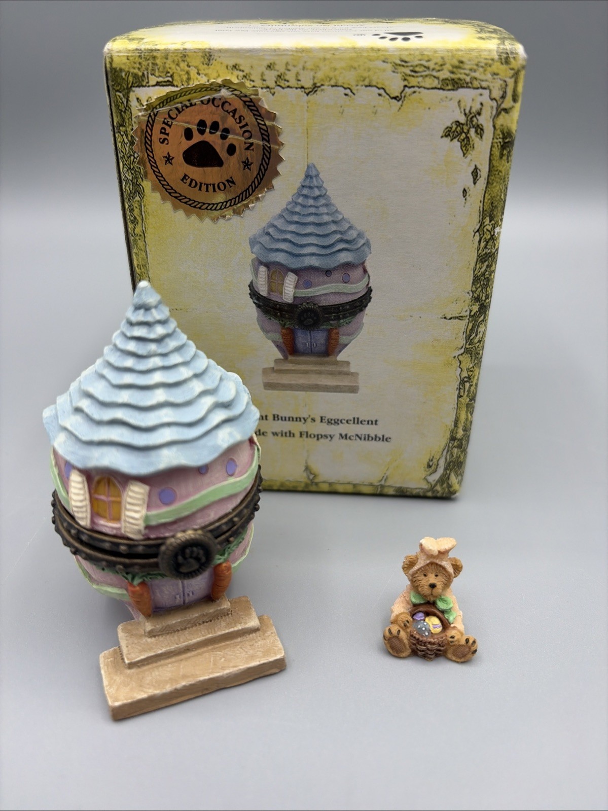 Boyd’s Bears Treasure Box Aunt Bunny\'s Eggcellent Abode with Flopsy McNibble