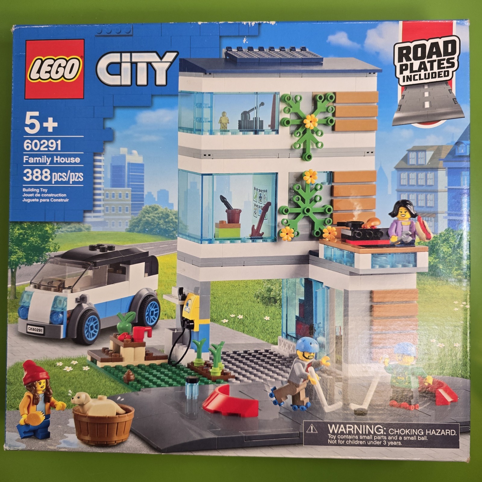 LEGO City: Family House (60291) New Open Box Sealed Bags Retired 2021 Release