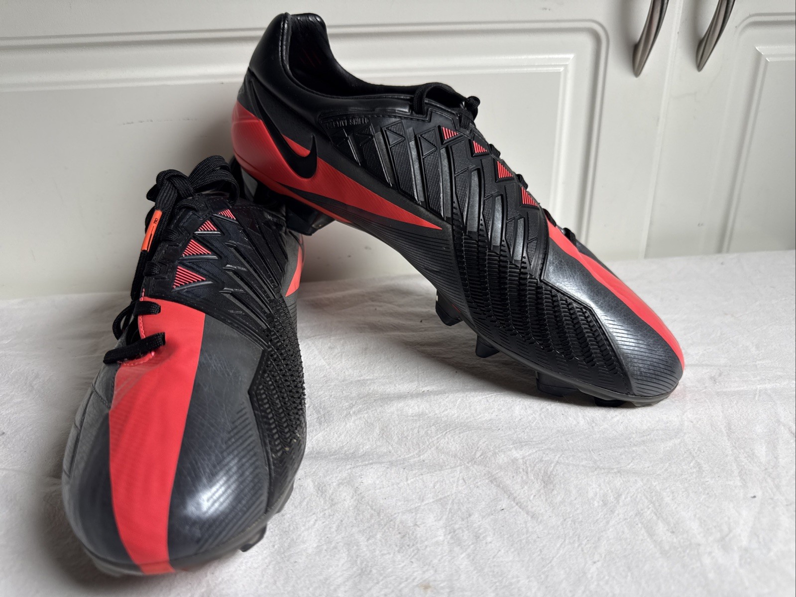 Nike T90 Laser IV FG Size 10.5 472552-060 Soccer Cleats PLEASE READ