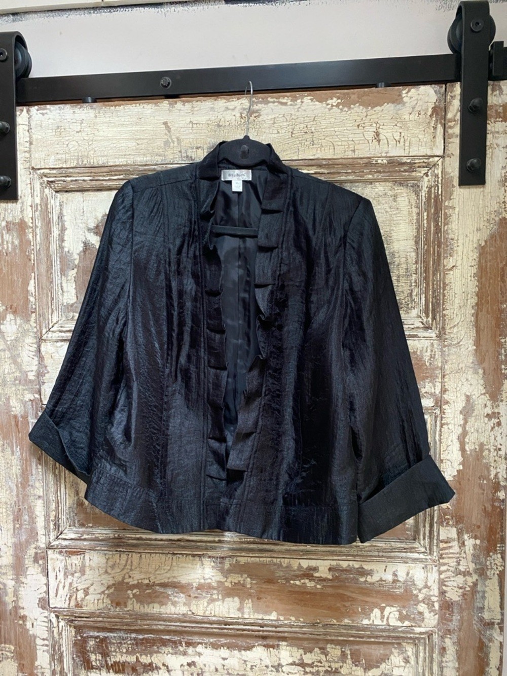 Vintage Dressbarn Black Shimmer Ruffle-Trim Jacket, Size XL Vintage Dressbarn Black Shimmer Ruffle-Trim Jacket, Size XL