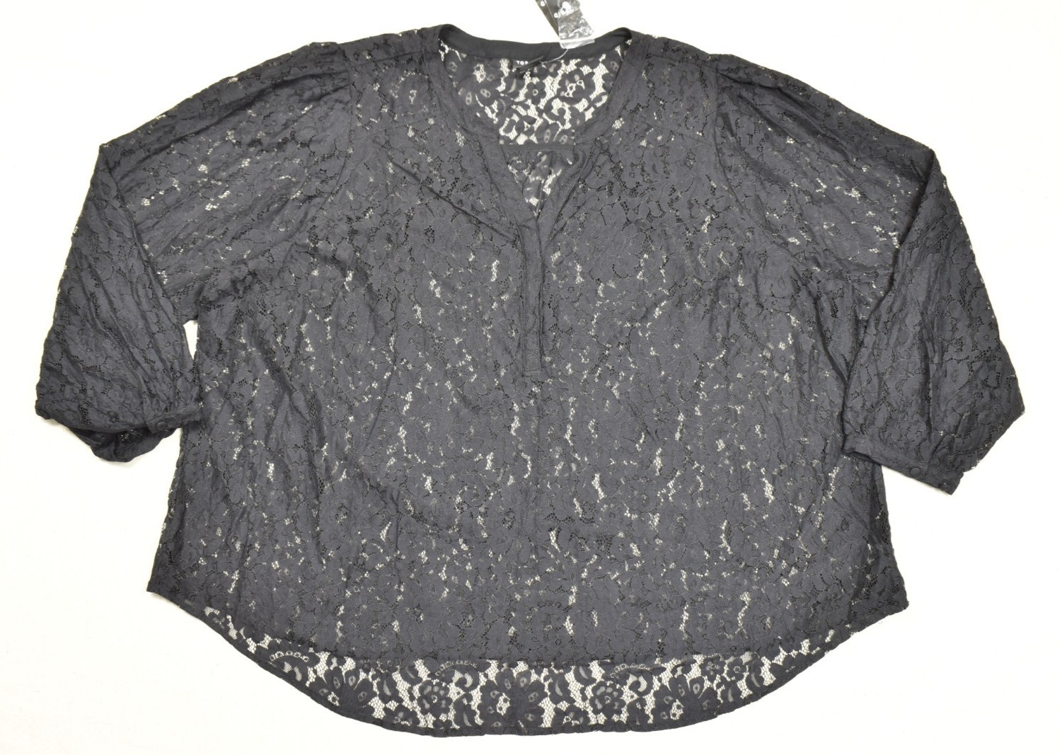 Torrid Harper Blouse Size 4 4X 26 Black Floral Lace Split Neck Pullover NWT Torrid Harper Blouse Size 4 4X 26 Black Floral Lace Split Neck Pullover NWT