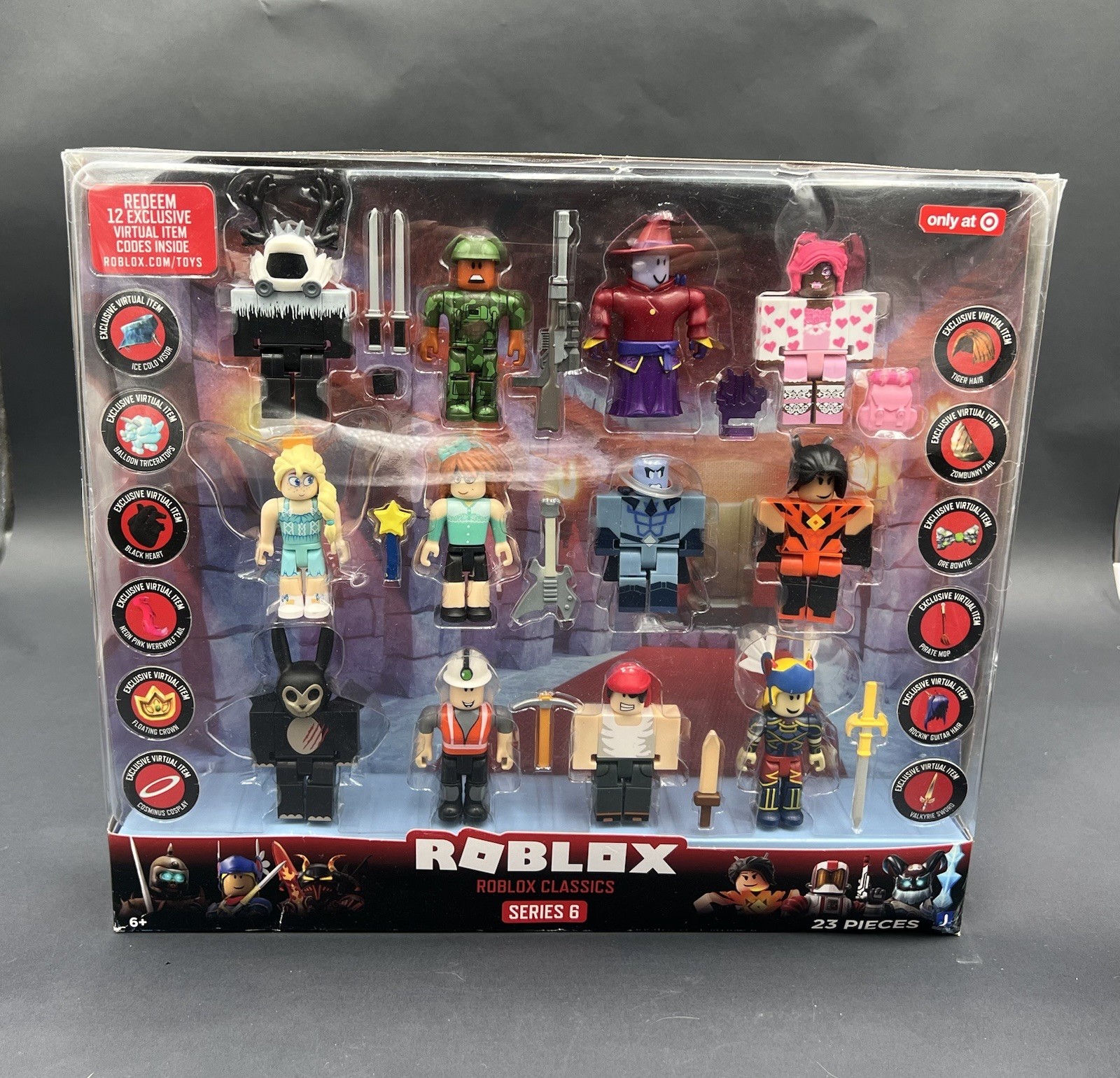 Roblox Classics Series 623 Pieces With 12 Exclusive Virtual Codes Roblox Classics Series 623 Pieces With 12 Exclusive Virtual Codes