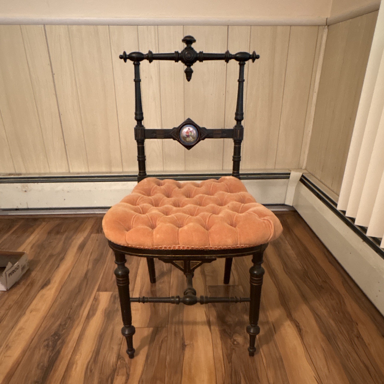 Rare 19th Century Antique Victorian-Style Piano Stool Rare 19th Century Antique Victorian-Style Piano Stool