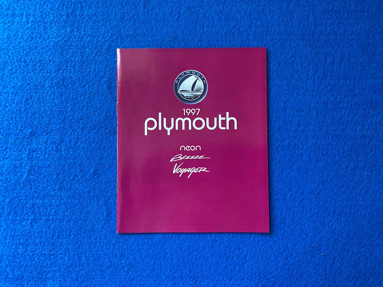 RARE 1997 PLYMOUTH NEON BREEZE VOYAGER DEALER SHOWROOM SALES BROCHURE CATALOG