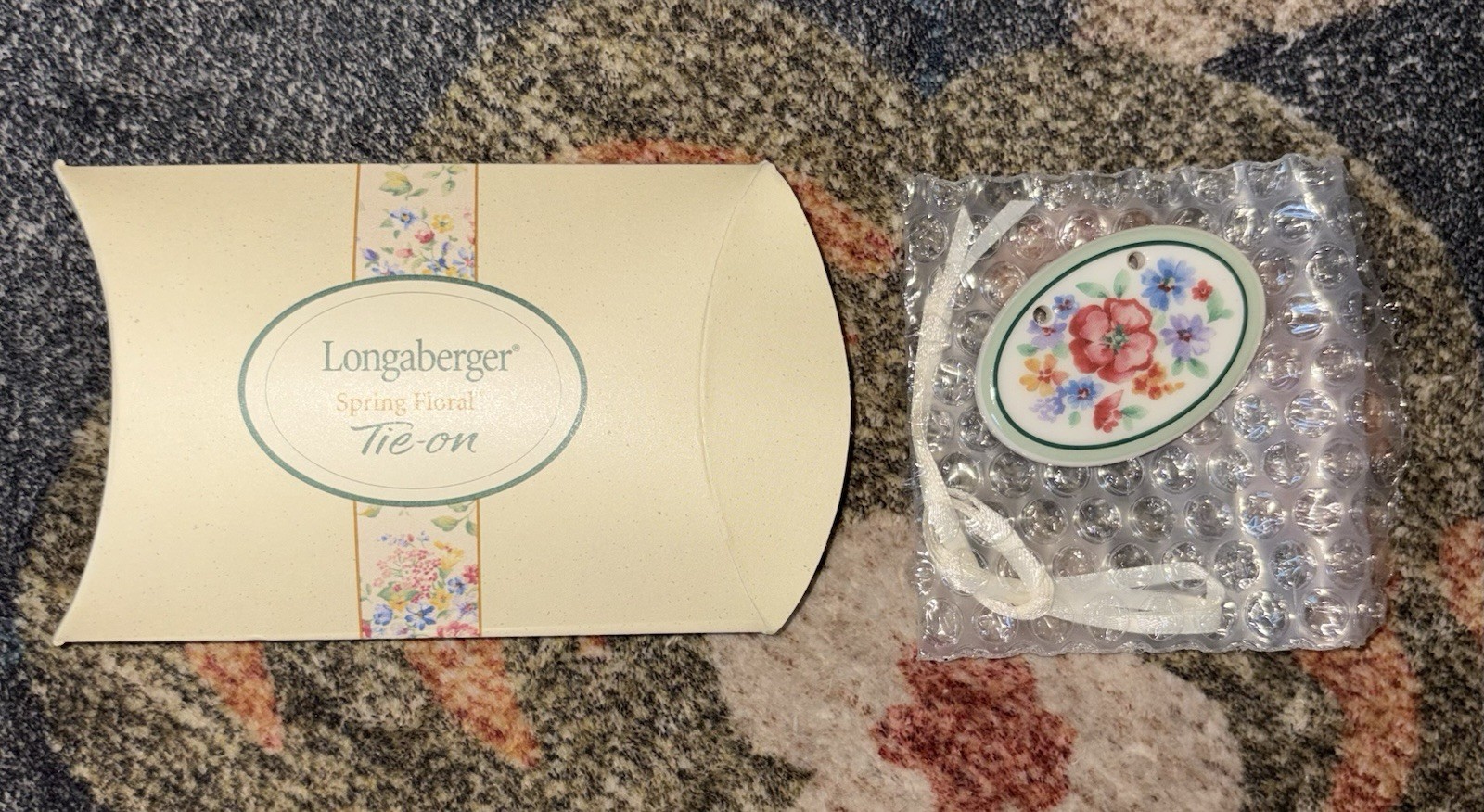 NIB Longaberger Tie-On NIB Longaberger Tie-On