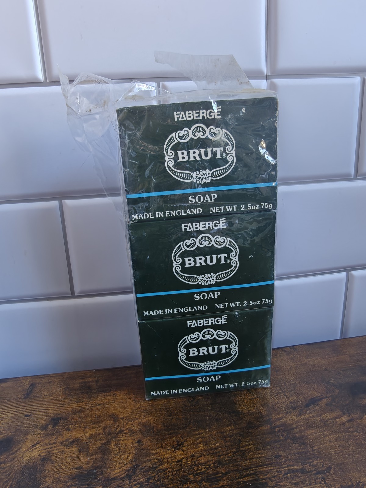 Vintage Fabergé BRUT Soap 3 Bars 2.5 oz 75g Each Made in England NOS Damaged...