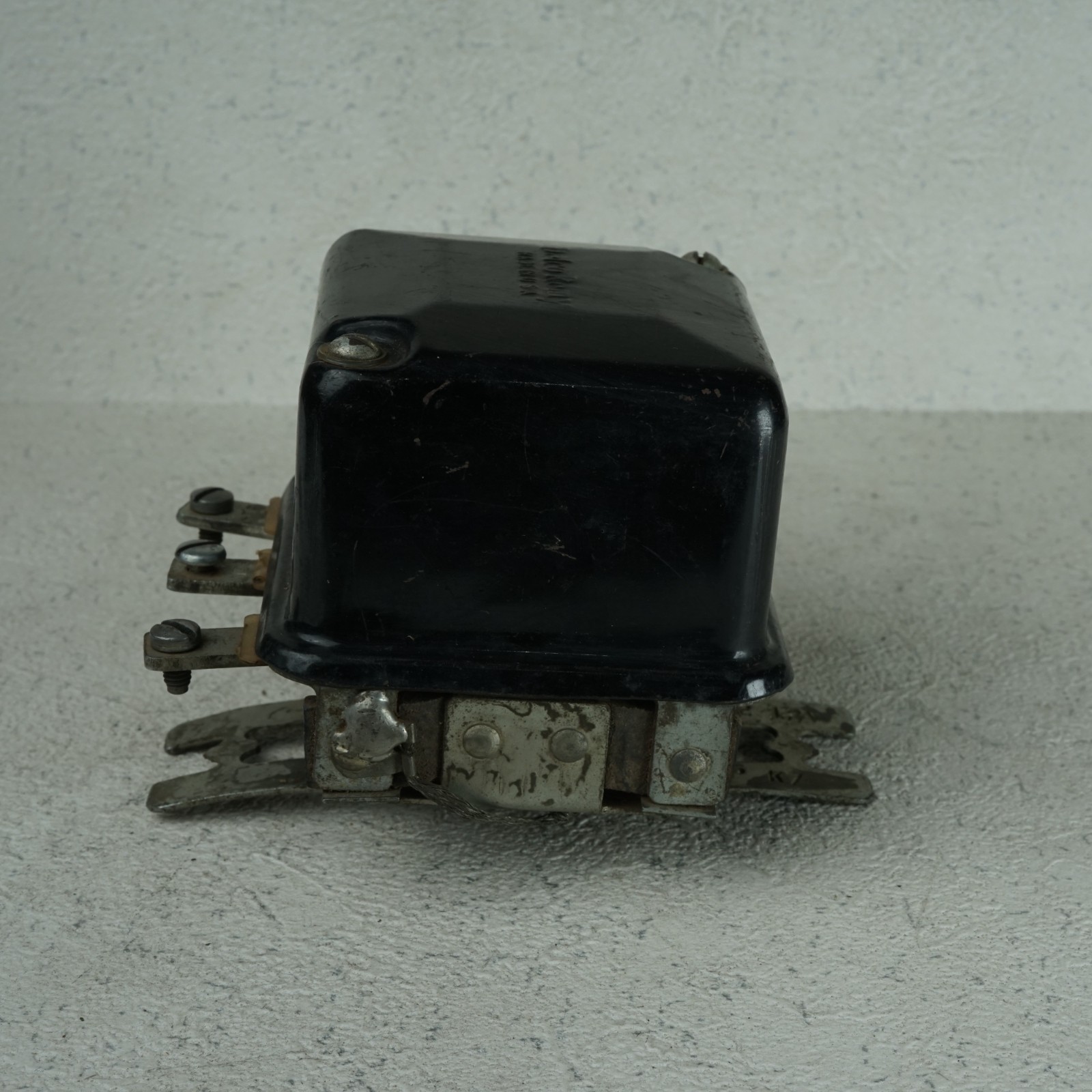 VOLTAGE REGULATOR DELCO REMY NOS GENUINE