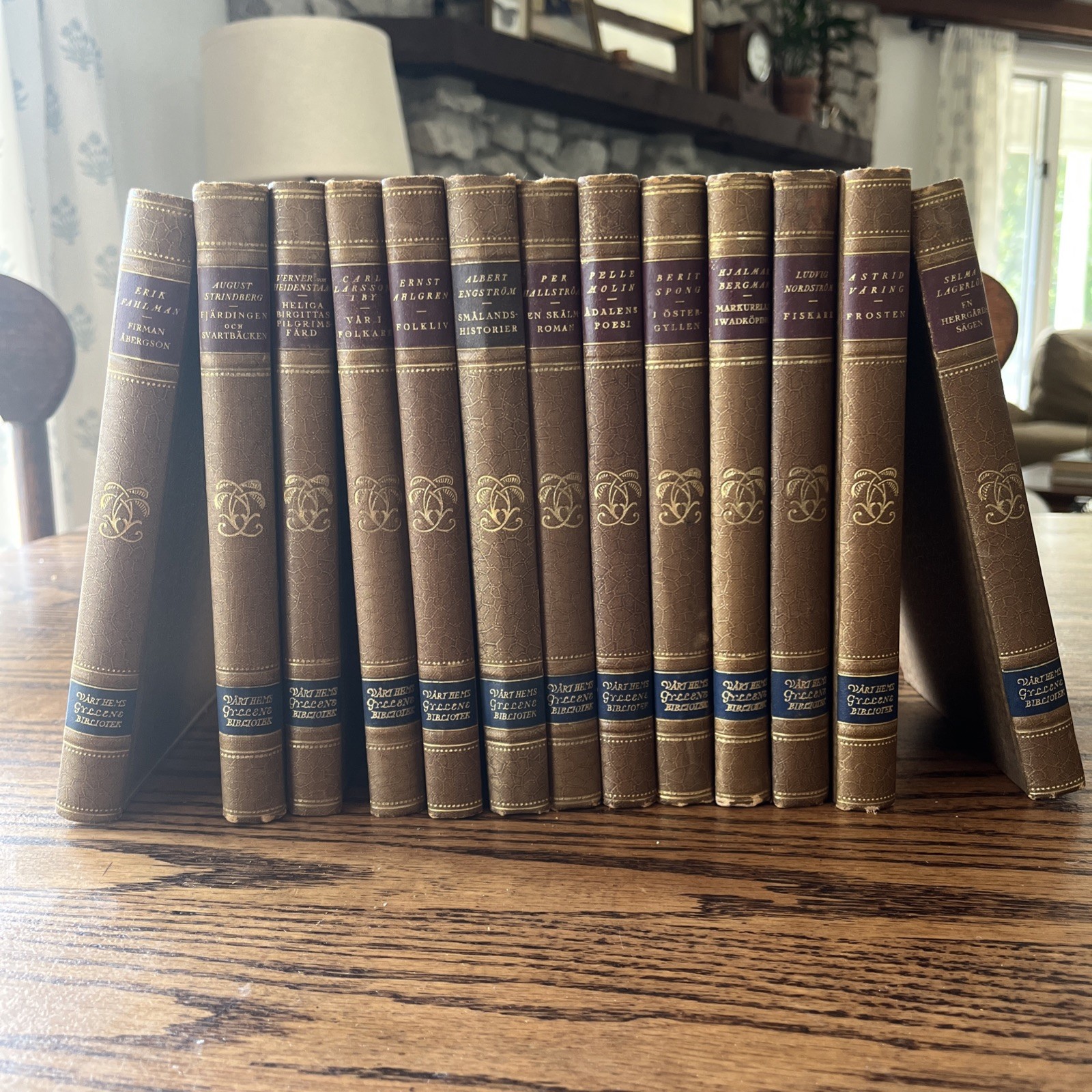 Lot 13  Vårt Hems Gyllene Bibliotek Swedish Books Antique 1930s Decorative Stack