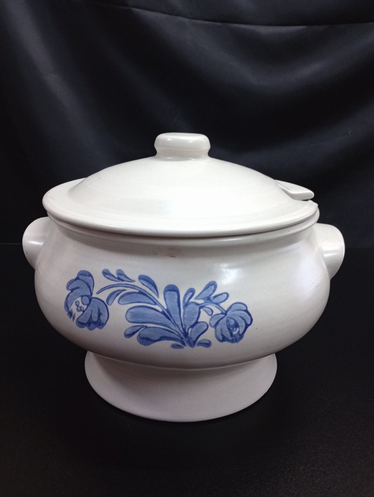 Vintage Pfaltzgraff Yorktowne Soup Tureen Lid Vintage Pfaltzgraff Yorktowne Soup Tureen Lid