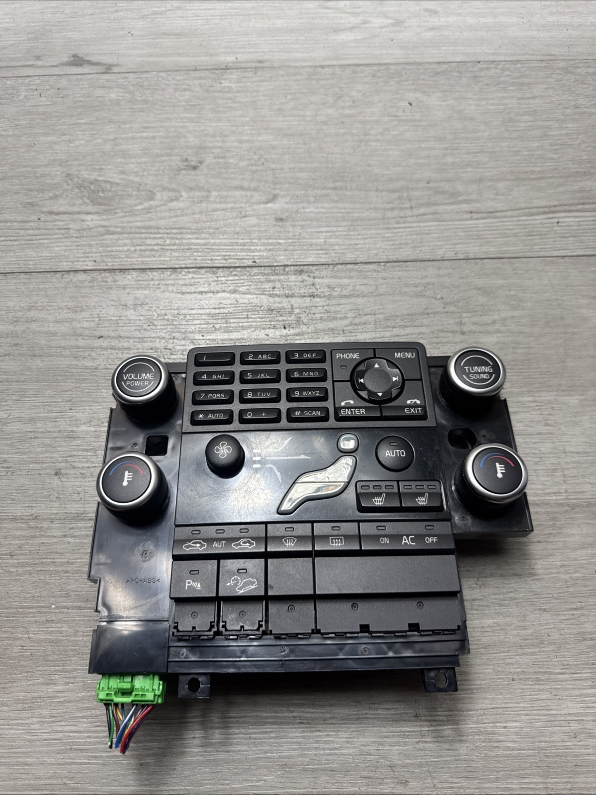 2010 Volvo XC60 Radio AC Heater Temperature Climate Control OEM 30782904 2010 Volvo XC60 Radio AC Heater Temperature Climate Control OEM 30782904