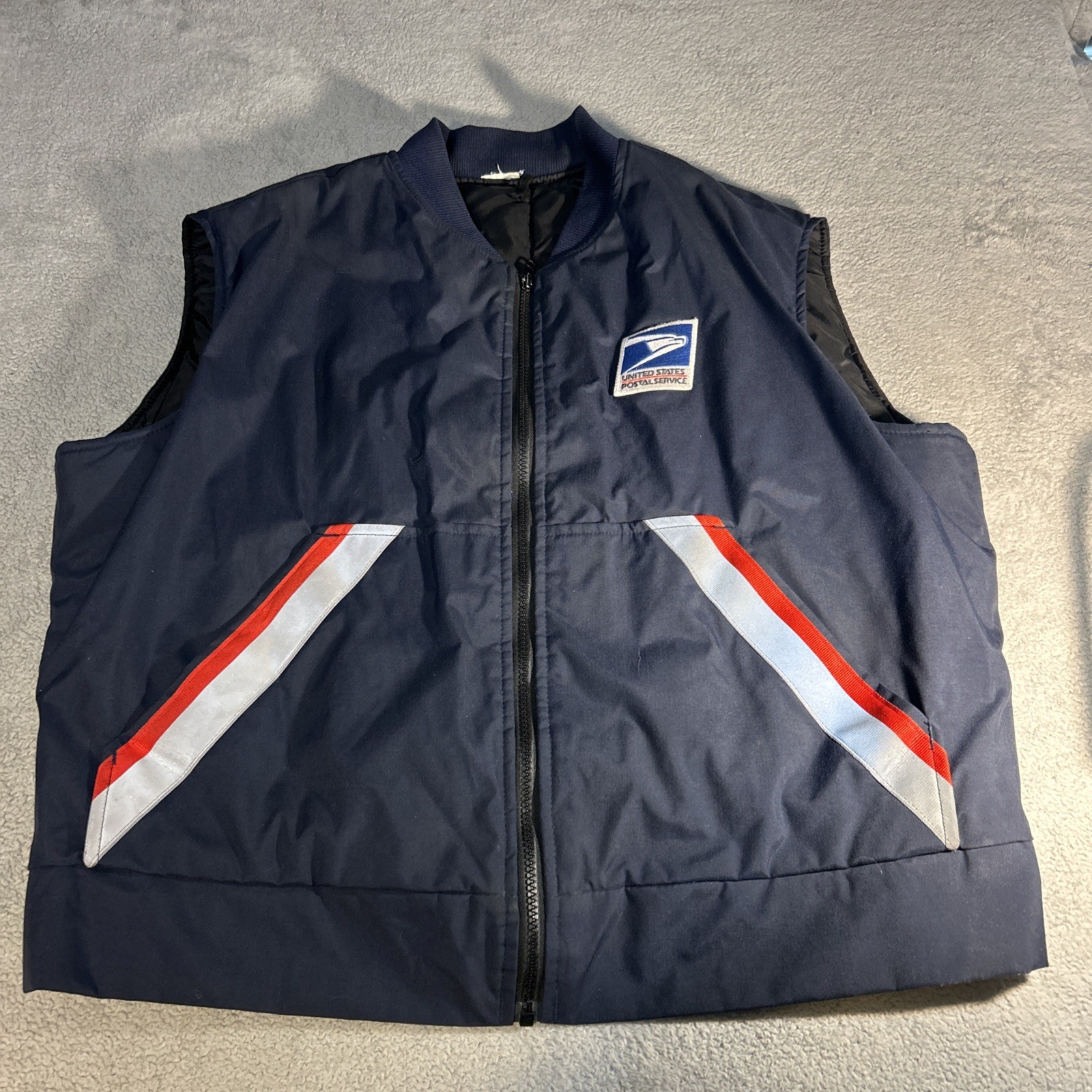 VTG USPS Vest Mens L Navy Blue Reflective Striped Insulated Full Zip VTG USPS Vest Mens L Navy Blue Reflective Striped Insulated Full Zip