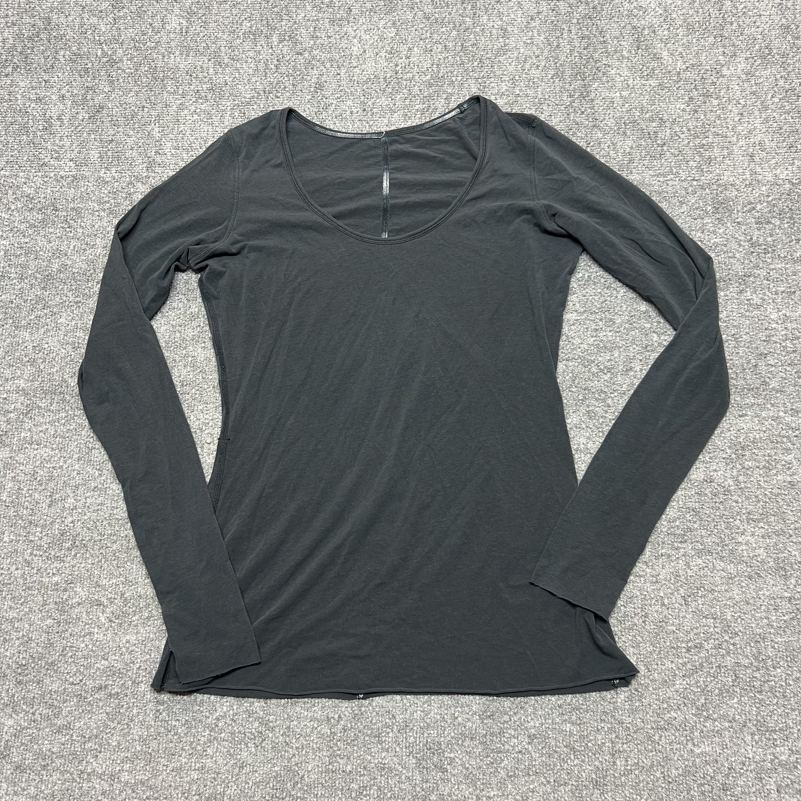 Lululemon Shirt Womens Small Gray Long Sleeve Scoop Neck Athletic Top Yoga