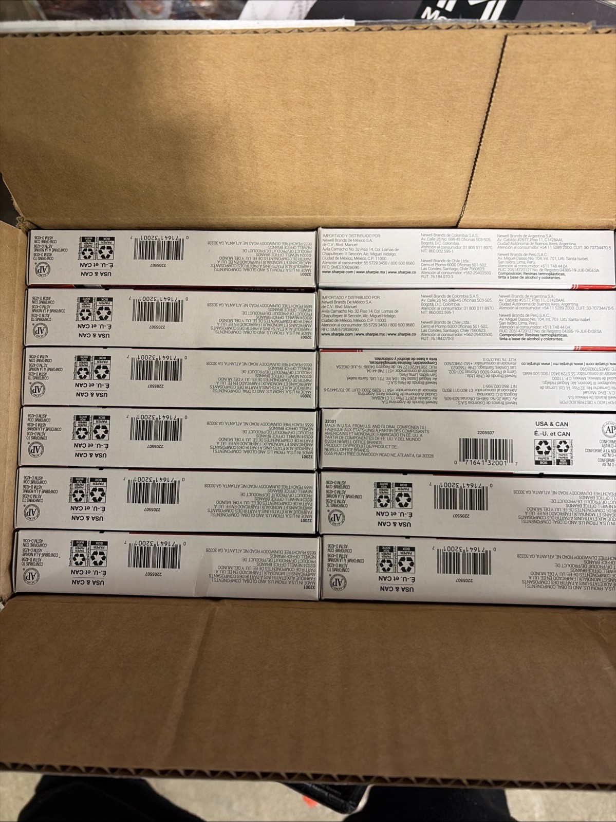 12 Packs Sharpie 32001 Twin Tip Permanent Markers Fine and Ultra Fine 144 Pens 12 Packs Sharpie 32001 Twin Tip Permanent Markers Fine and Ultra Fine 144 Pens
