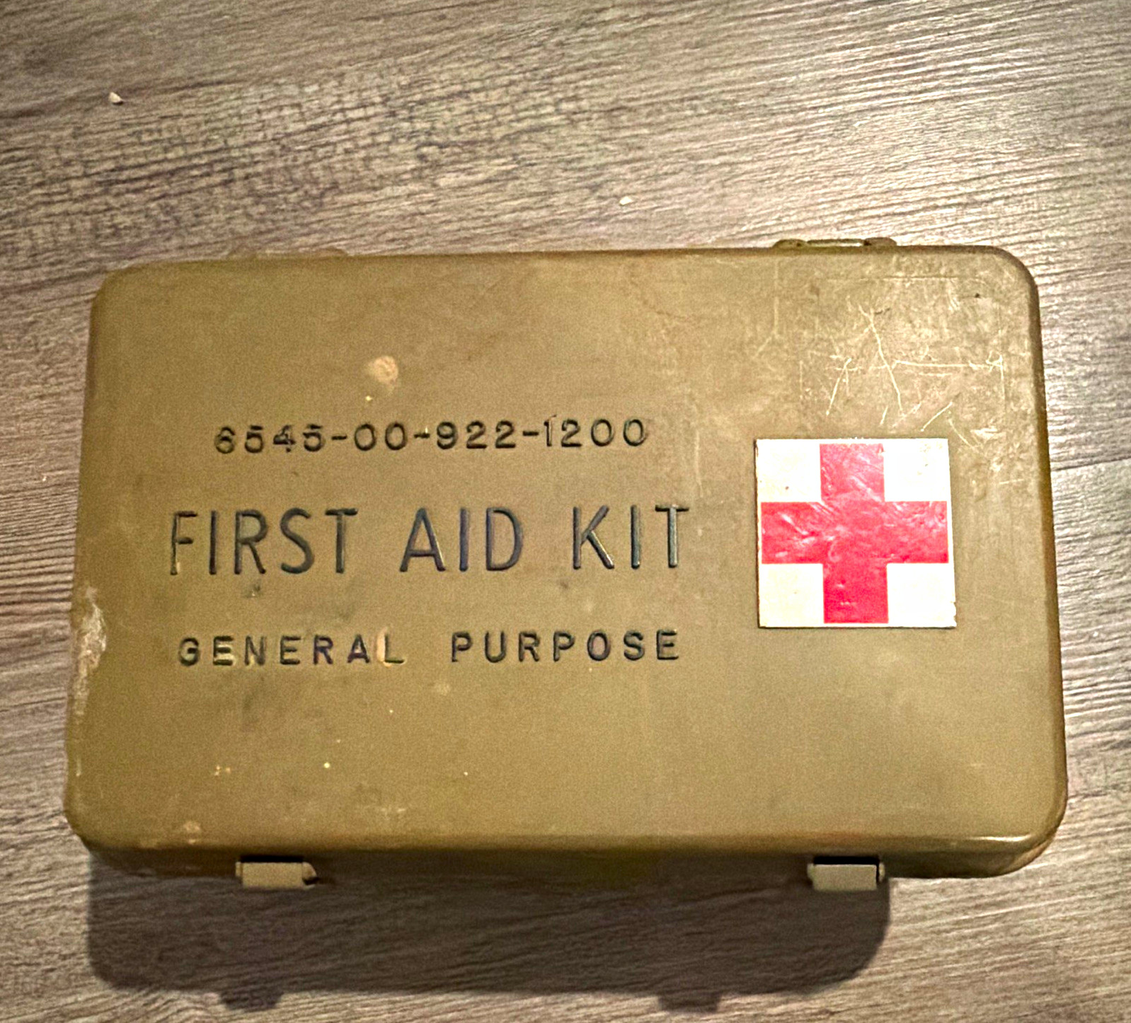 Vintage US Military First Aid Kit 1970s Vietnam Era NSN 6545-00-922-1200 Vintage US Military First Aid Kit 1970s Vietnam Era NSN 6545-00-922-1200