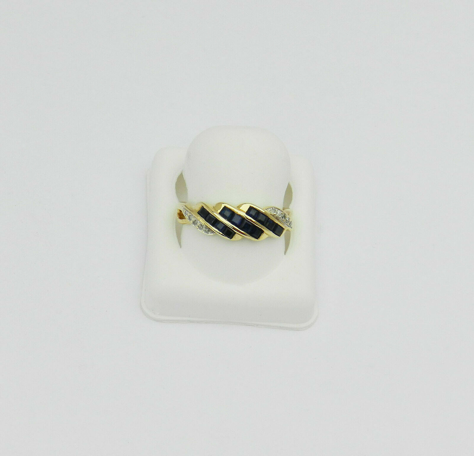 1.52 CWT Sapphires Diamonds 18K Yellow Gold Handmade Lady\'s Ring Estate # PR90