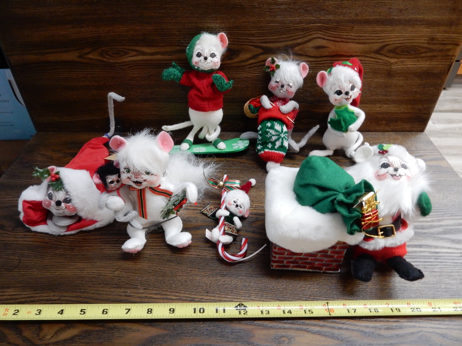 Vintage lot of 7 Annalee Christmas Figures 1992-2009 (6 dolls/ 1 ornament) Vintage lot of 7 Annalee Christmas Figures 1992-2009 (6 dolls/ 1 ornament)