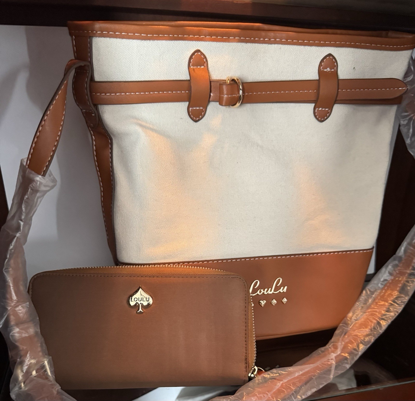 Loulu Shoulder Bag Brown Trim Gold Hardware Buckle Logo Pouch Brown Beige Loulu Shoulder Bag Brown Trim Gold Hardware Buckle Logo Pouch Brown Beige