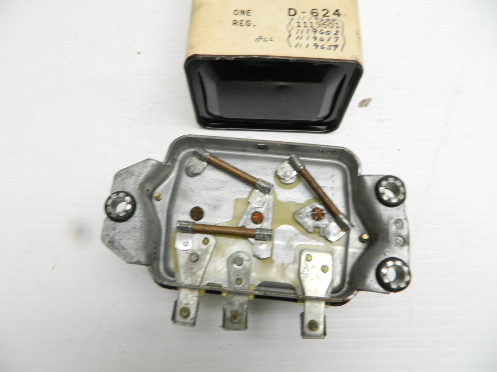 NOS 1958 1959 1960 Buick Pontiac Olds Cadillac Delco D623 1119600 Volt Regulator