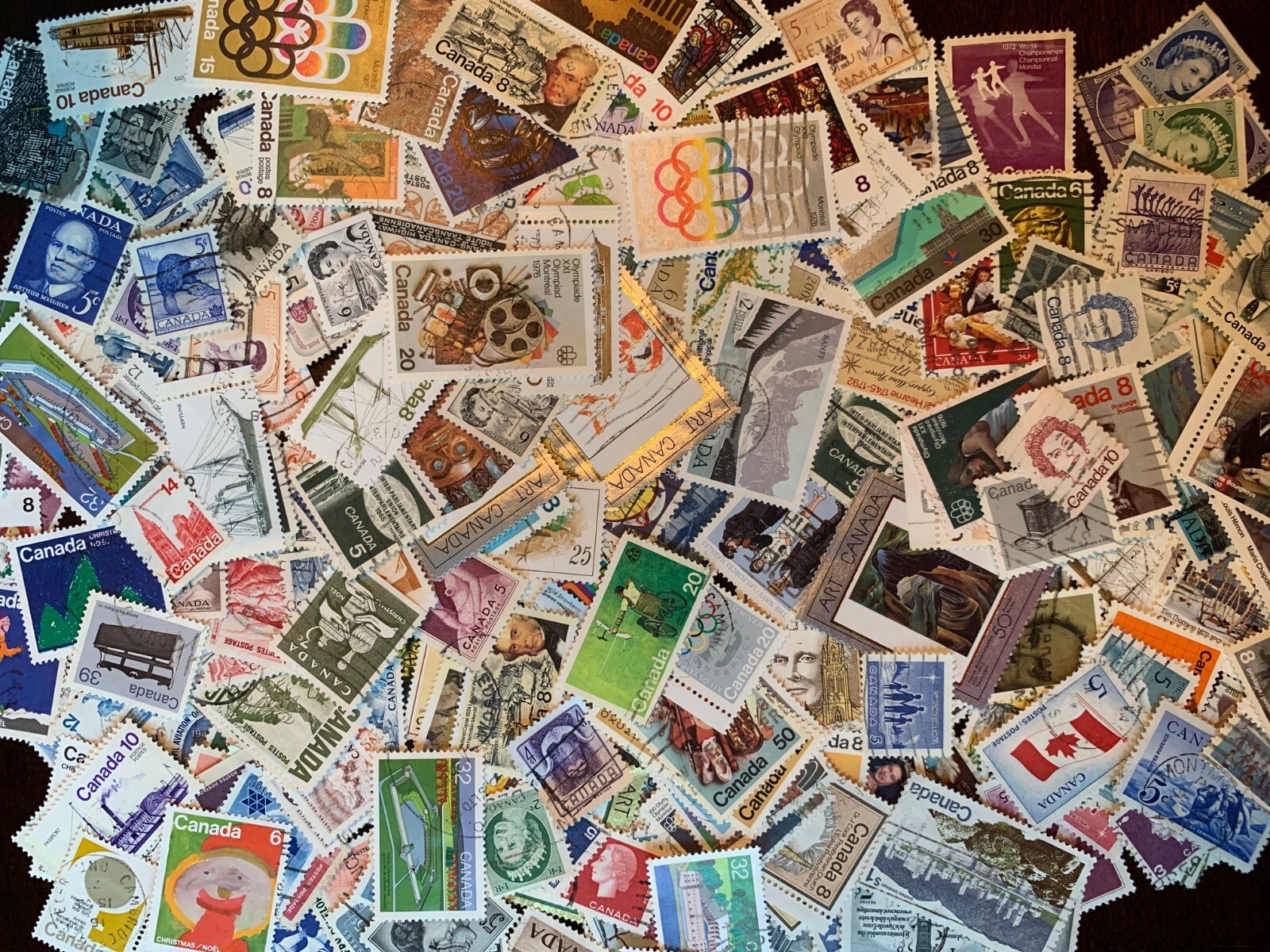 Canada Postage Stamp Lot - 100 Different - Used - Off Paper Canada Postage Stamp Lot - 100 Different - Used - Off Paper