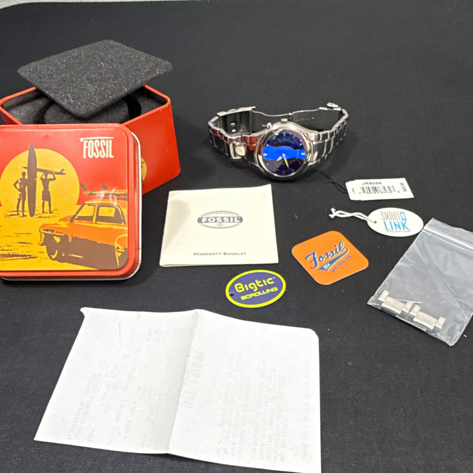 Vintage Fossil Mens JR-8096 Tin, Links, Tags, Booklet & Receipt From 7/12/04 Vintage Fossil Mens JR-8096 Tin, Links, Tags, Booklet & Receipt From 7/12/04