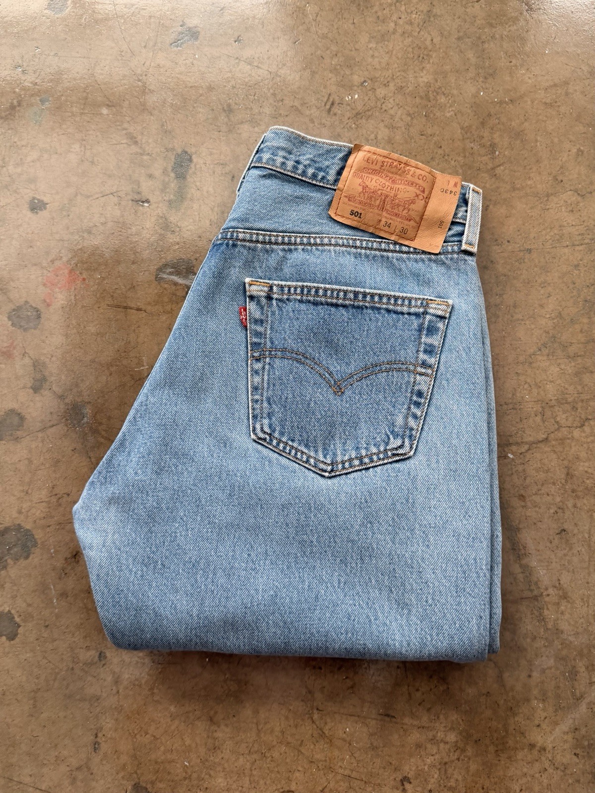 Vintage Levi’s 501 Jeans USA 34x30 Straight Leg Denim Made In USA Button Fly