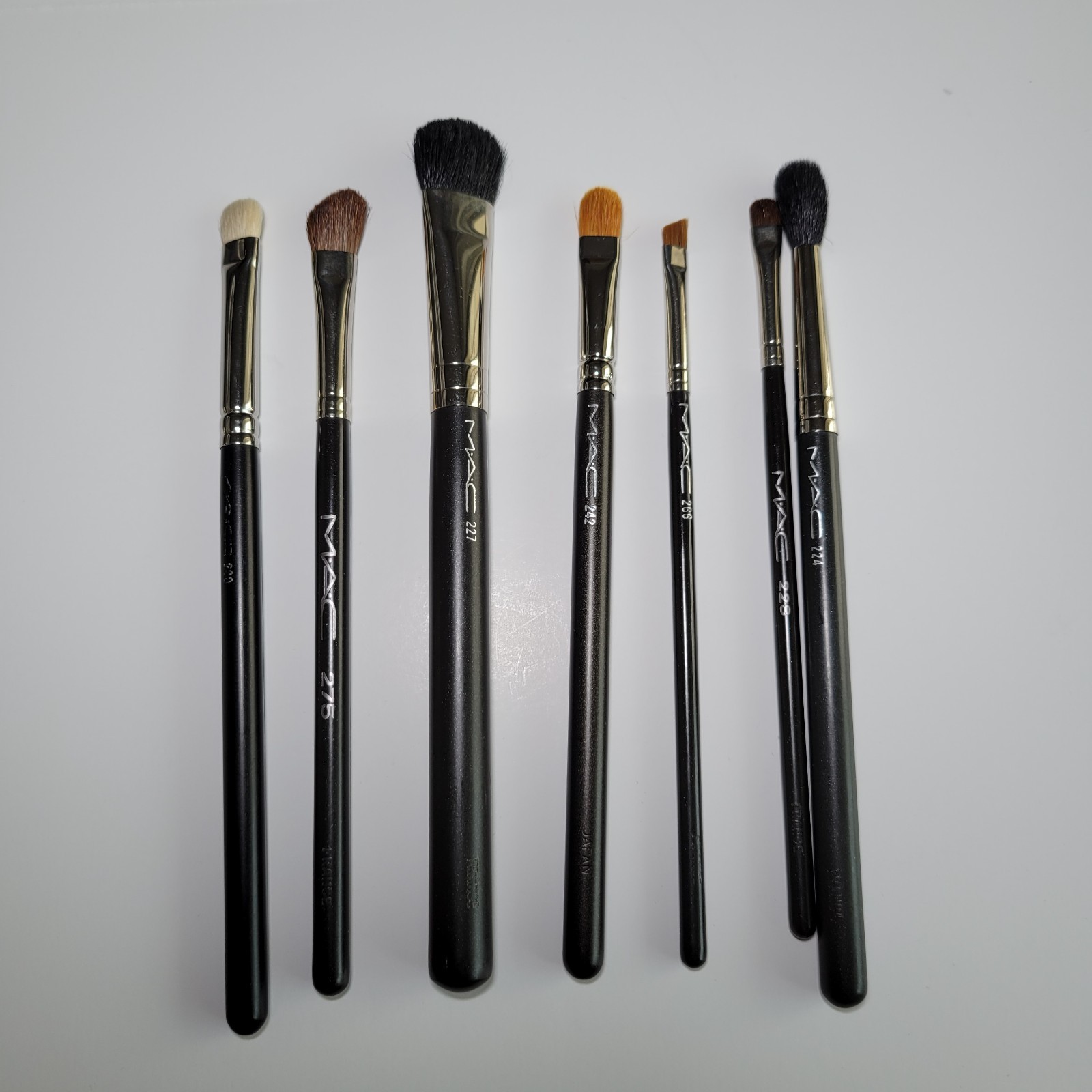 MAC Cosmetics Lot of 7 Makeup Brushes 224 227 228 242 266 275 PREOWNED MAC Cosmetics Lot of 7 Makeup Brushes 224 227 228 242 266 275 PREOWNED