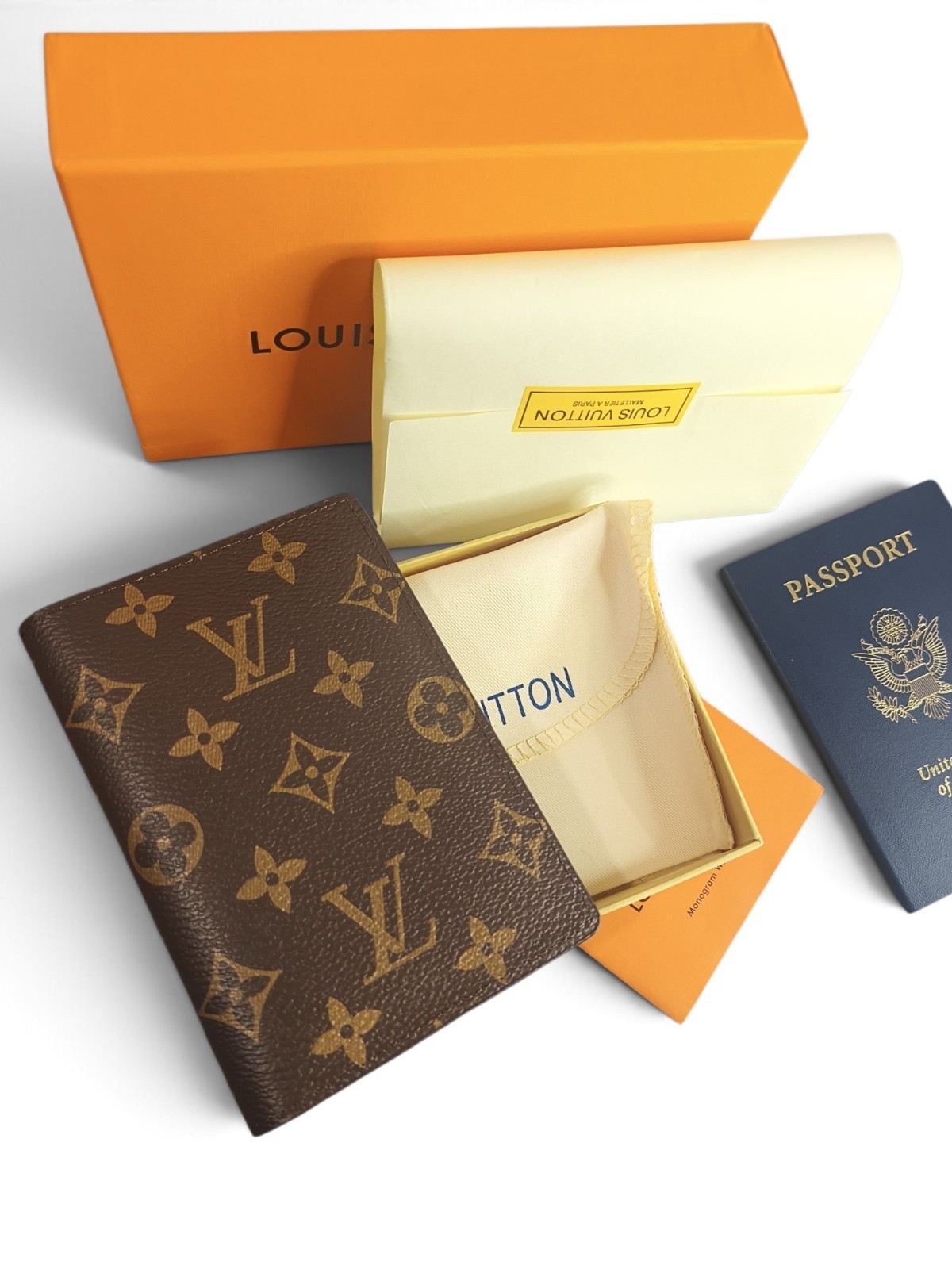 Passport holder Louis Vuitton Mono Wallet/Organizer Brown Leather M64502 Unisex Passport holder Louis Vuitton Mono Wallet/Organizer Brown Leather M64502 Unisex