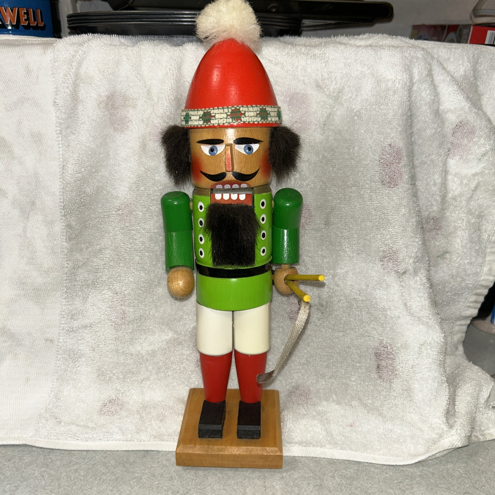 Vtg STEINBACH Skier Nutcracker 0382 S718 Germany Has Poles No Skis Ski Volkskuns Vtg STEINBACH Skier Nutcracker 0382 S718 Germany Has Poles No Skis Ski Volkskuns