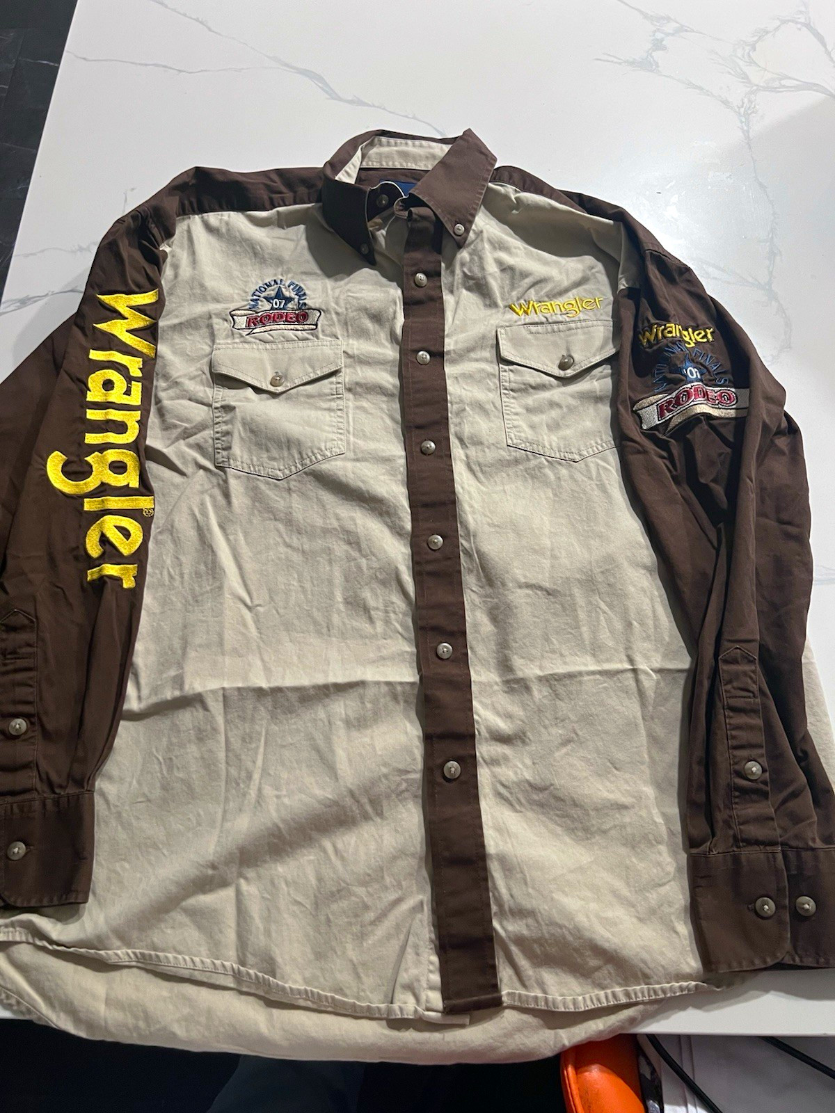 Wrangler 2007 National Finals Rodeo Embroidered Colorblock Button-Up L MP20209 Wrangler 2007 National Finals Rodeo Embroidered Colorblock Button-Up L MP20209