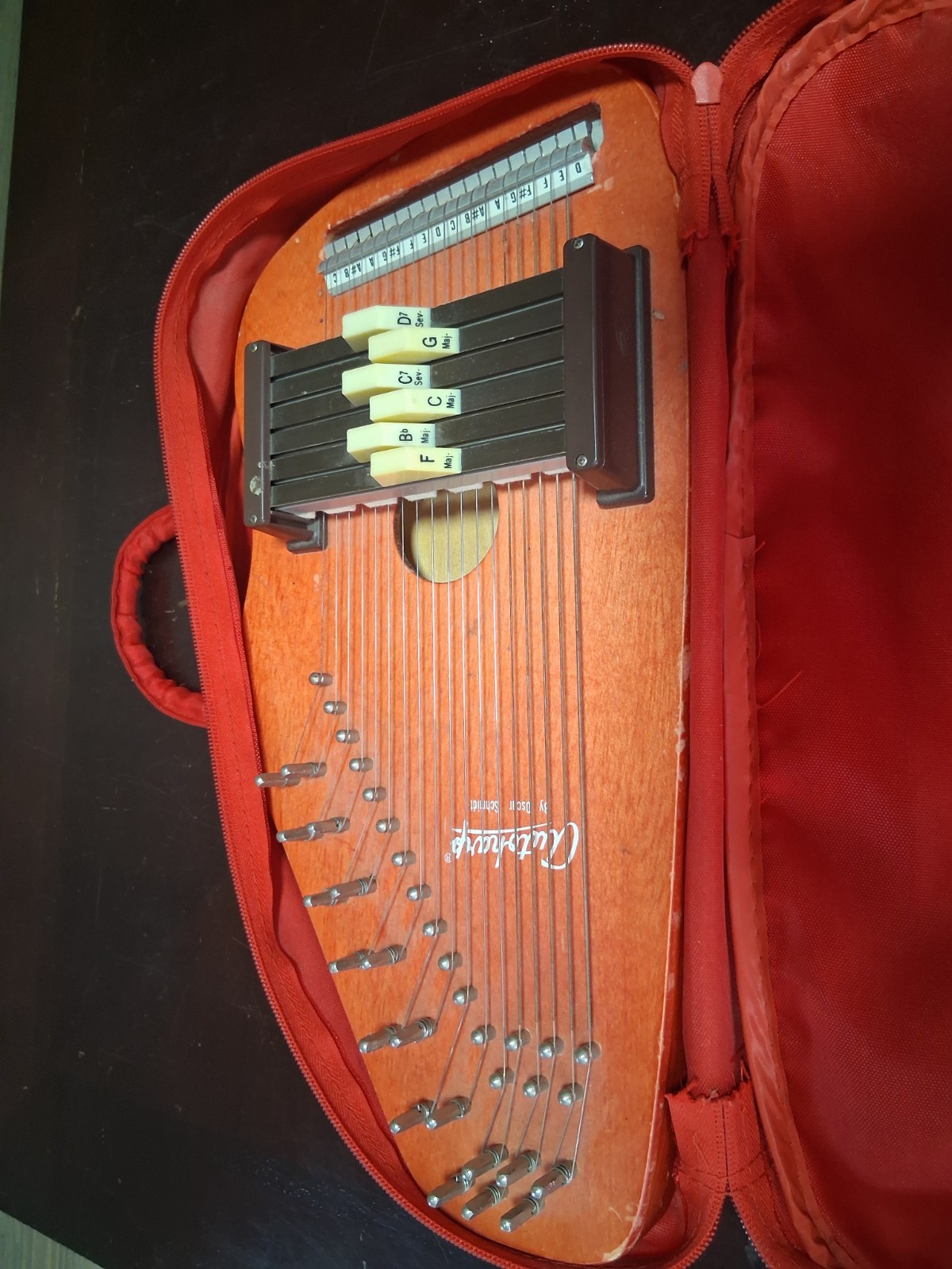 Autoharp By Oscar Schmidt With Carrying Case And Johnson Pick Autoharp By Oscar Schmidt With Carrying Case And Johnson Pick