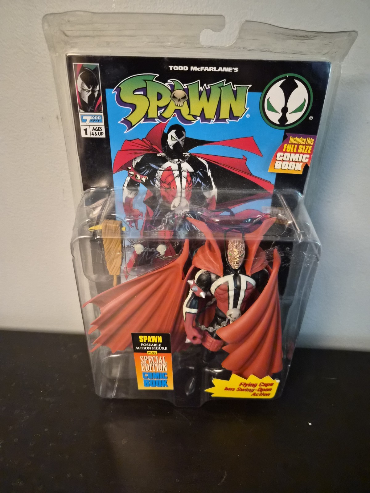 Todd McFarlane's Spawn Flying Cape Action Figure w/ Comic Book Series 1 SEALED