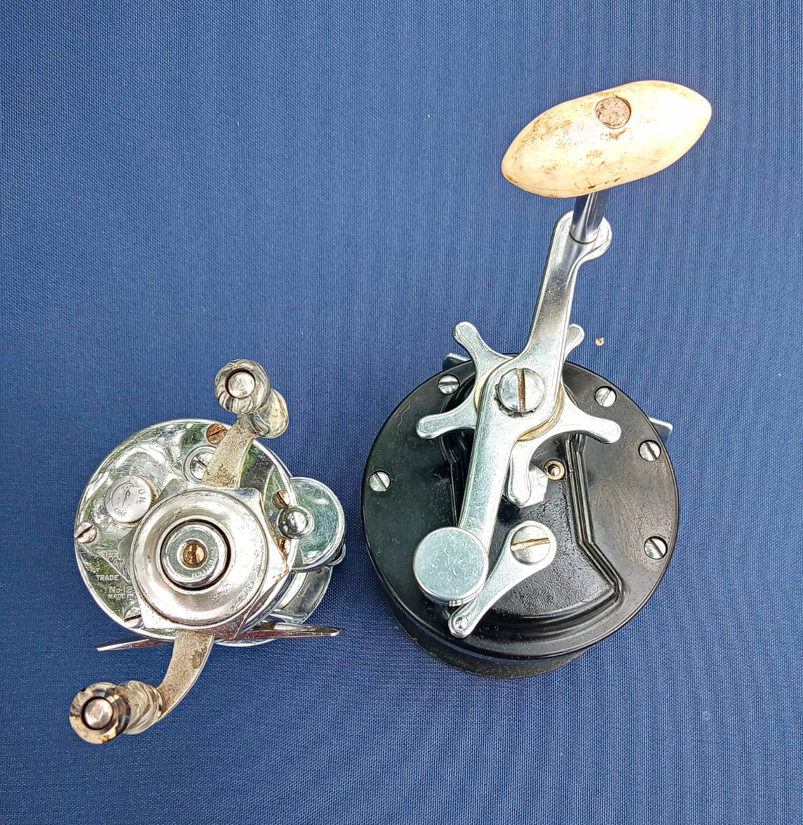 Vintage Fishing Reel Lot (2) Pflueger Akron 1895 & Bronson Tracer 150 - WORKING 