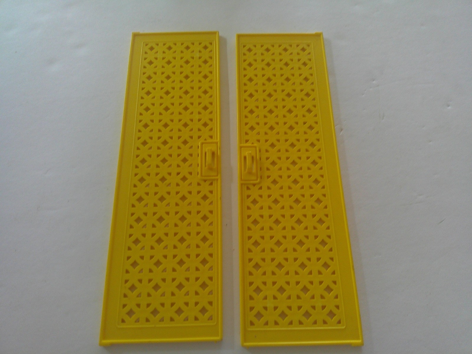 Vintage 1978 Barbie Dream House A-Frame REPLACEMENT Lattice Entrance Doors HTF Vintage 1978 Barbie Dream House A-Frame REPLACEMENT Lattice Entrance Doors HTF