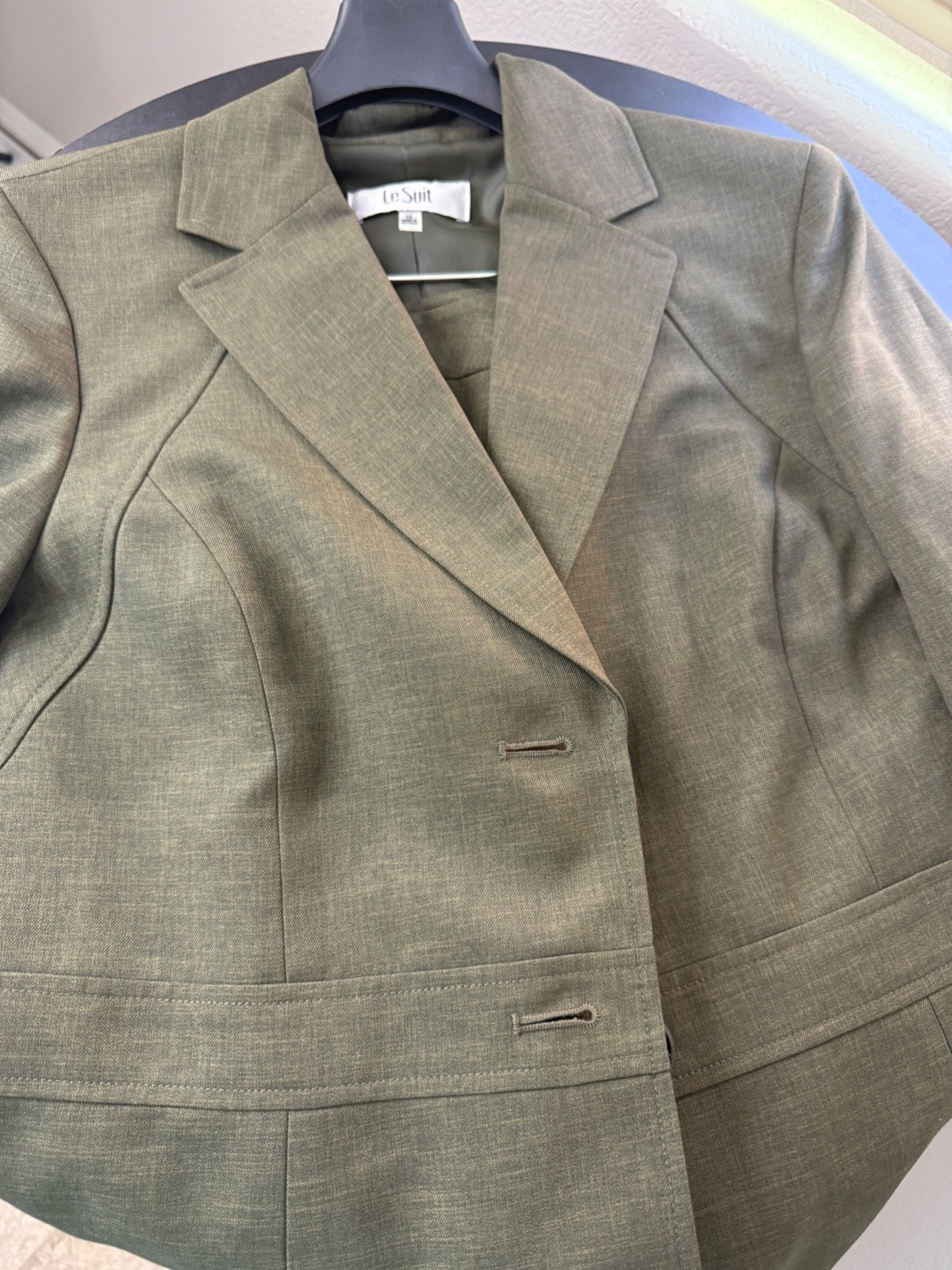 LESUIT PANT SUIT/OLIVE /SIZE 10/INSEAM 31\
