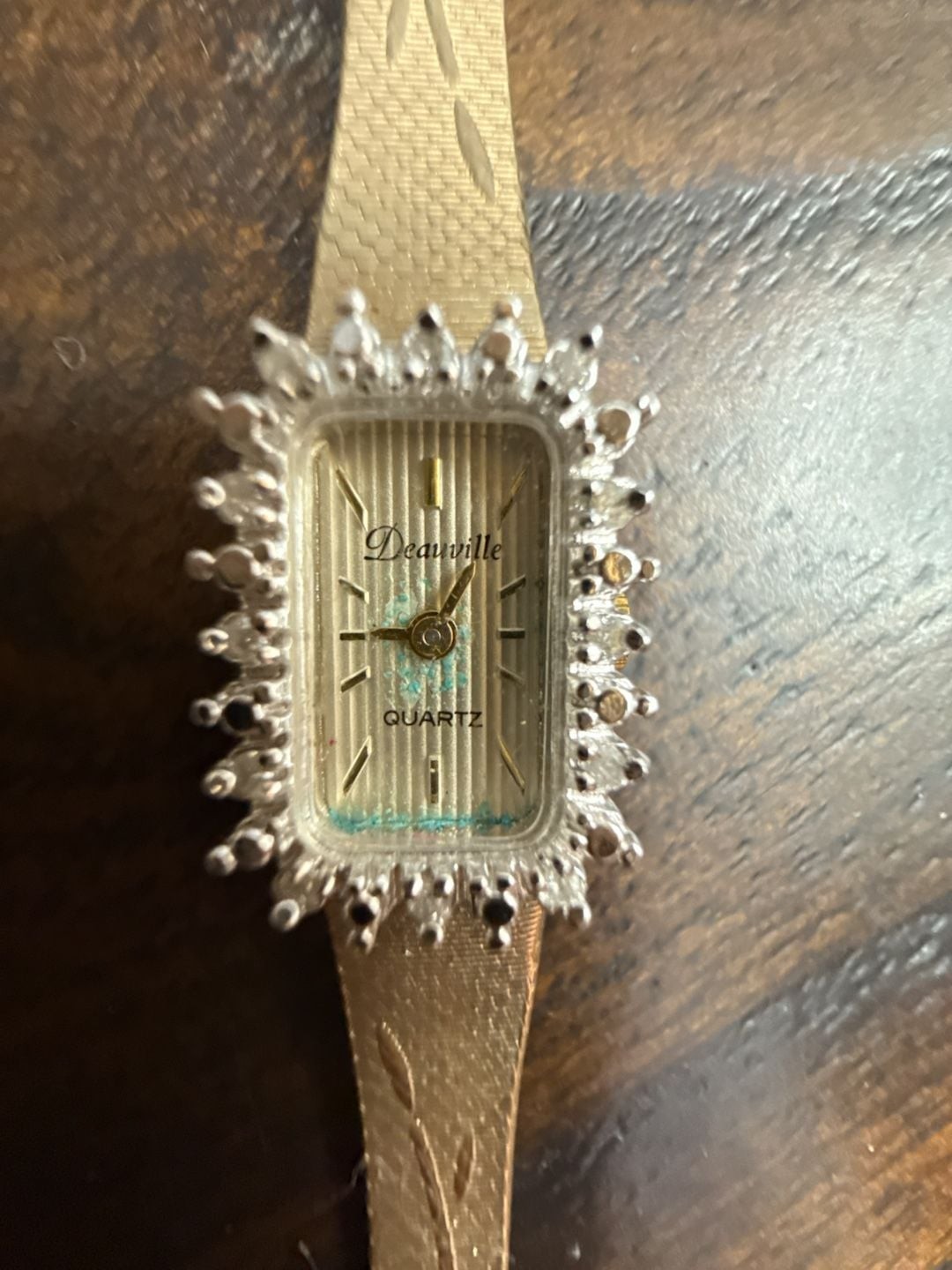 Vintage Deauville Quartz Crystal Bezel Gold-Tone Dainty Ladies Watch Vintage Deauville Quartz Crystal Bezel Gold-Tone Dainty Ladies Watch