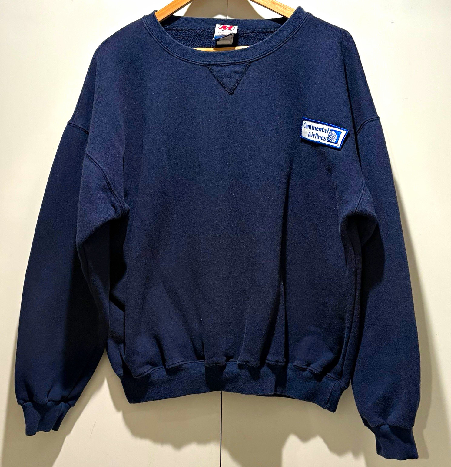 Continental Airlines Navy Crewneck Sweatshirt Clothing w/ Patch Logo ~ Size L