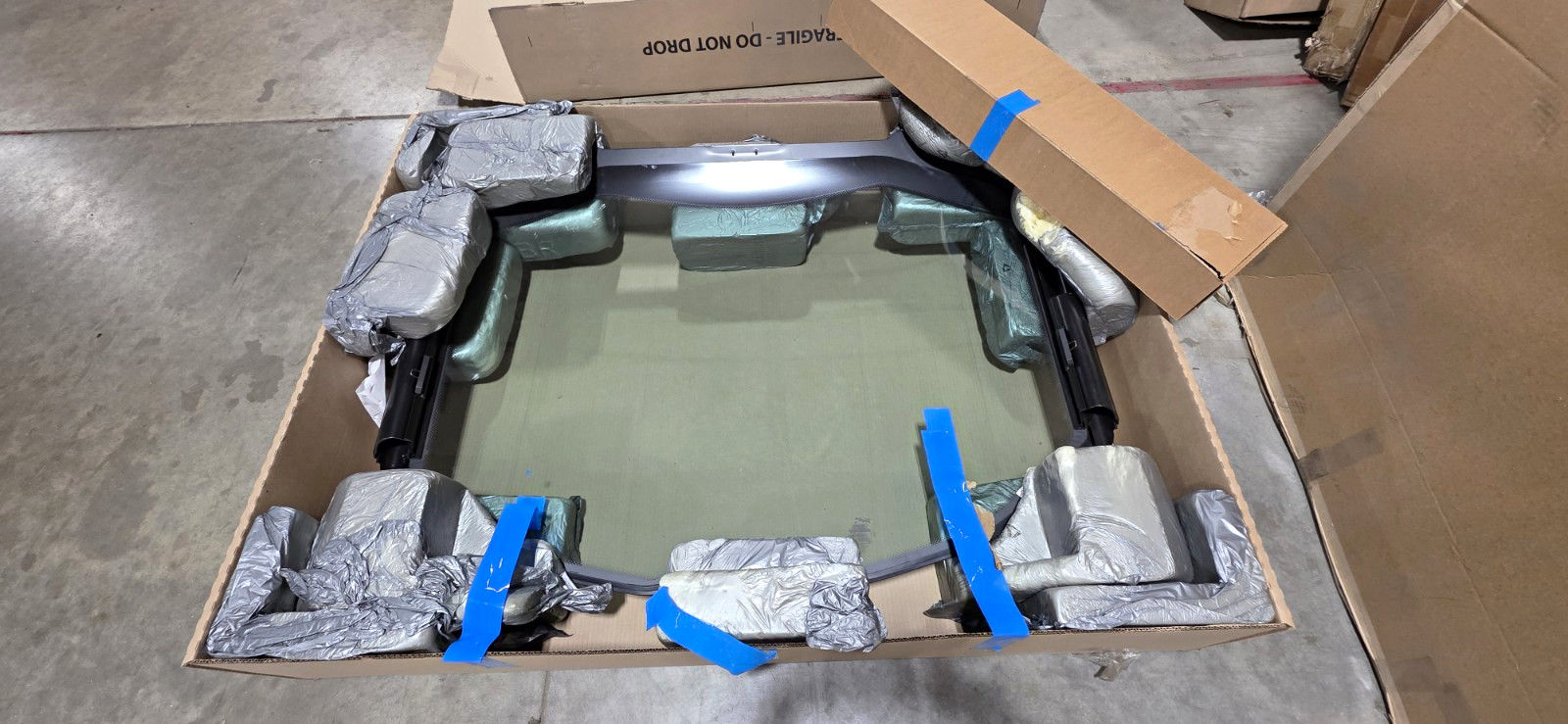 Can-Am Maverick X3 Windshield With Wiper Kit Can-Am Maverick X3 Windshield With Wiper Kit