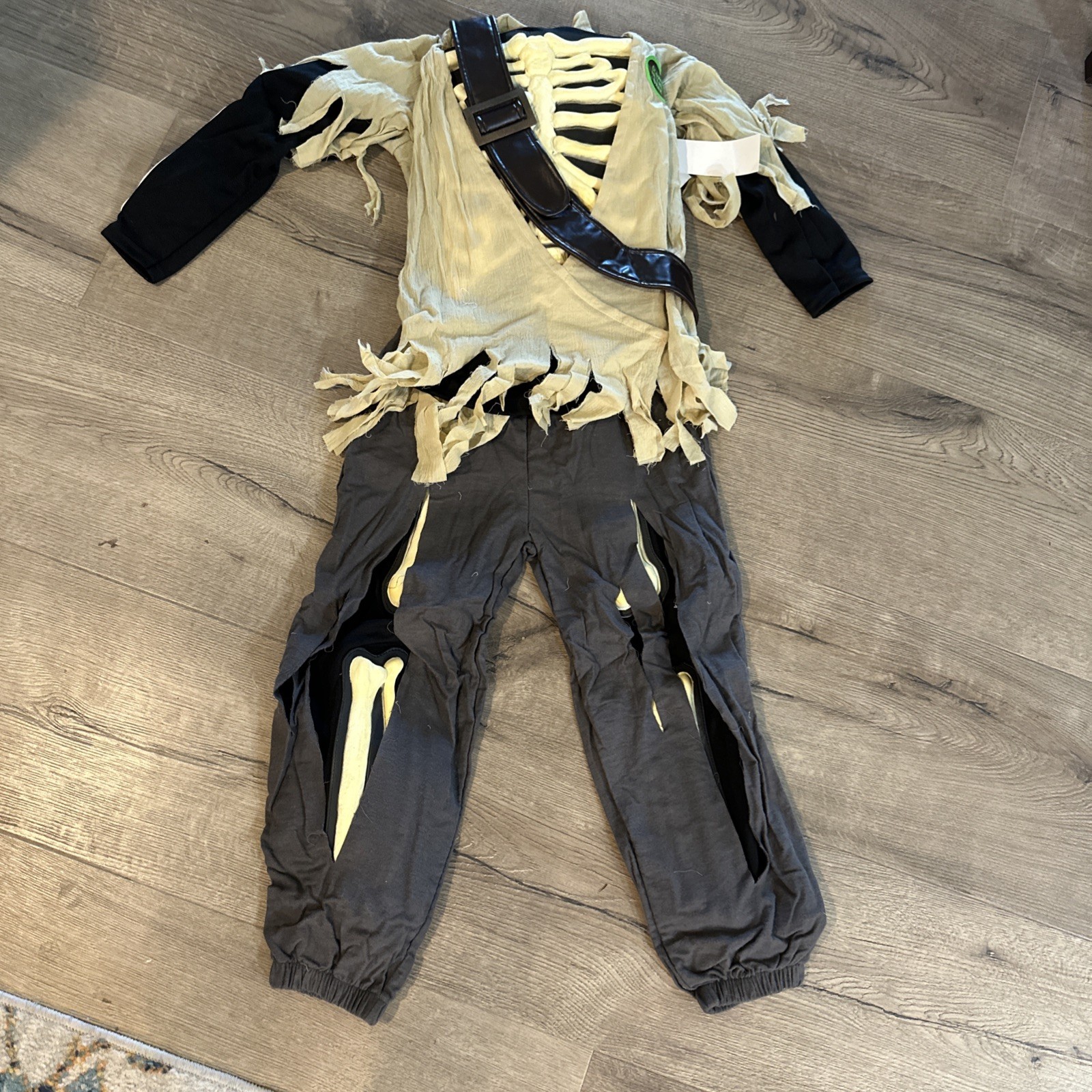 NWT Disney Store Boys Boney JACK SPARROW Pirate Halloween COSTUME  Small 5-6