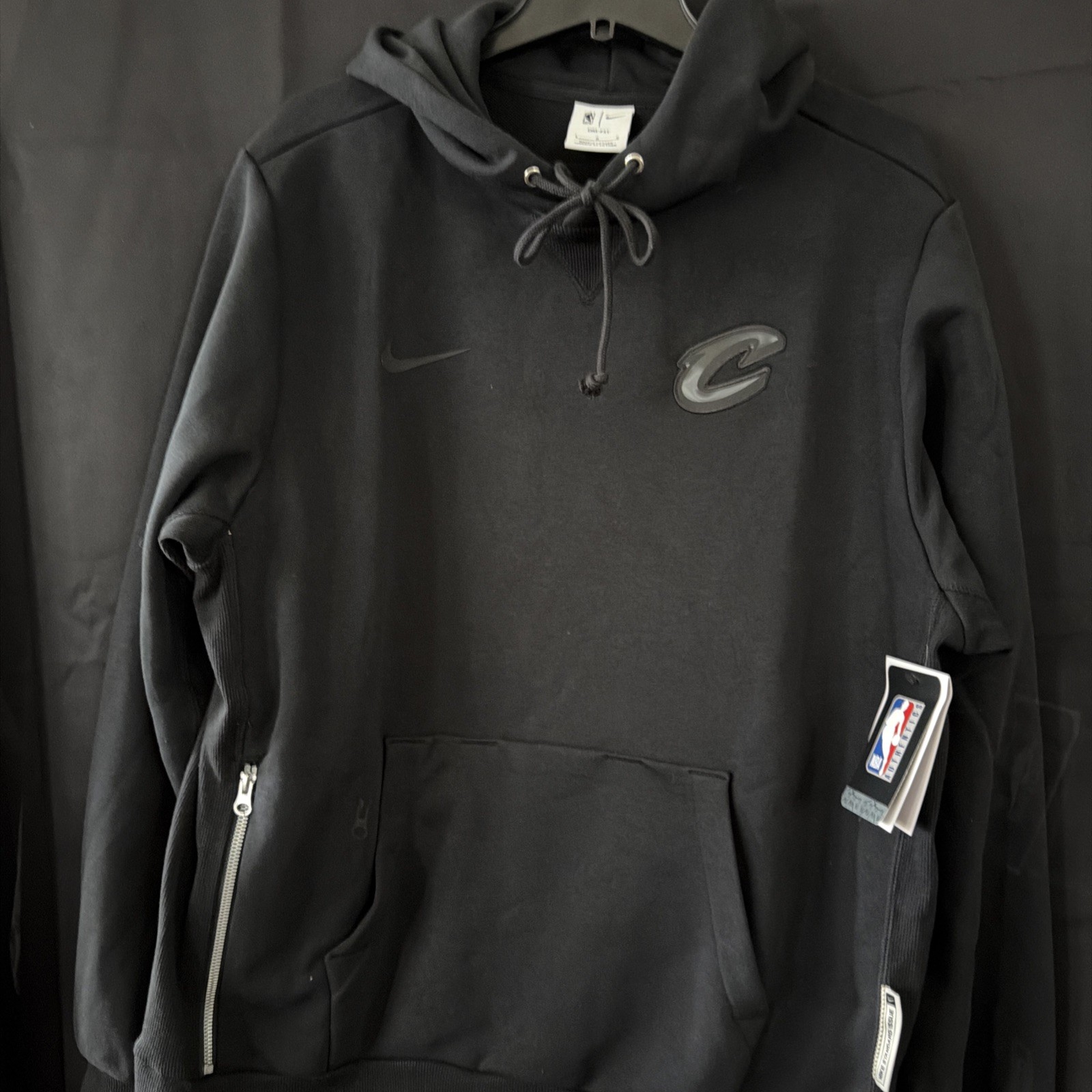 Cleveland Cavaliers Nike Dry Fit Hoodie Size Large Cleveland Cavaliers Nike Dry Fit Hoodie Size Large