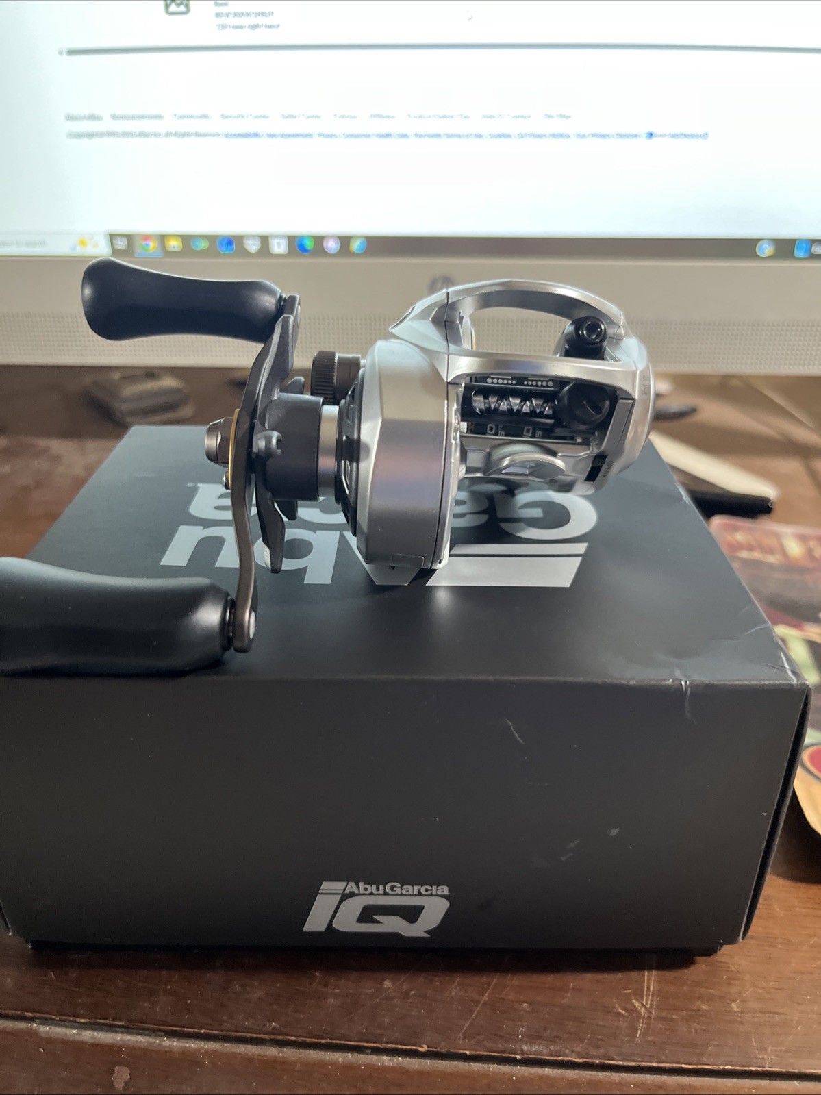 Abu Garcia Revo X VoltiQ Low Profile Reel REVO5XVIQHSLP 7.3:1 new right hand Abu Garcia Revo X VoltiQ Low Profile Reel REVO5XVIQHSLP 7.3:1 new right hand