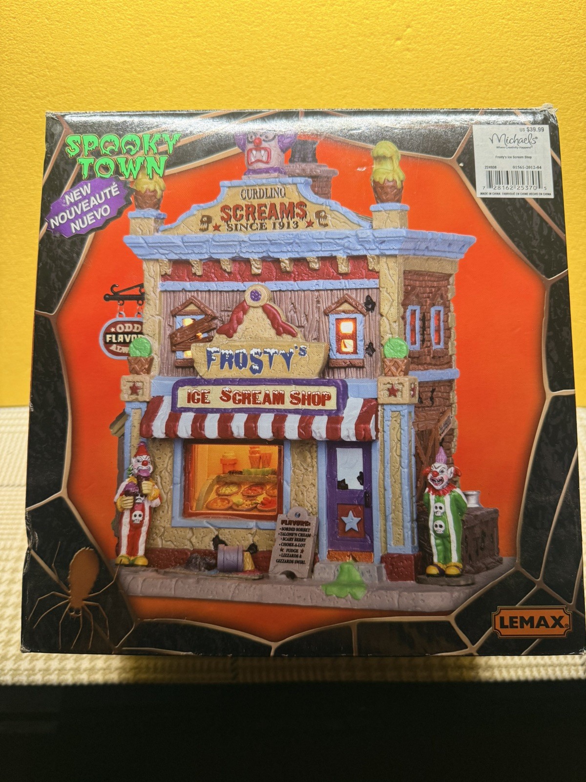 Lemax Spooky Town Frosty’s Ice Scream Shop Lighted Building #25370 NEW 2012