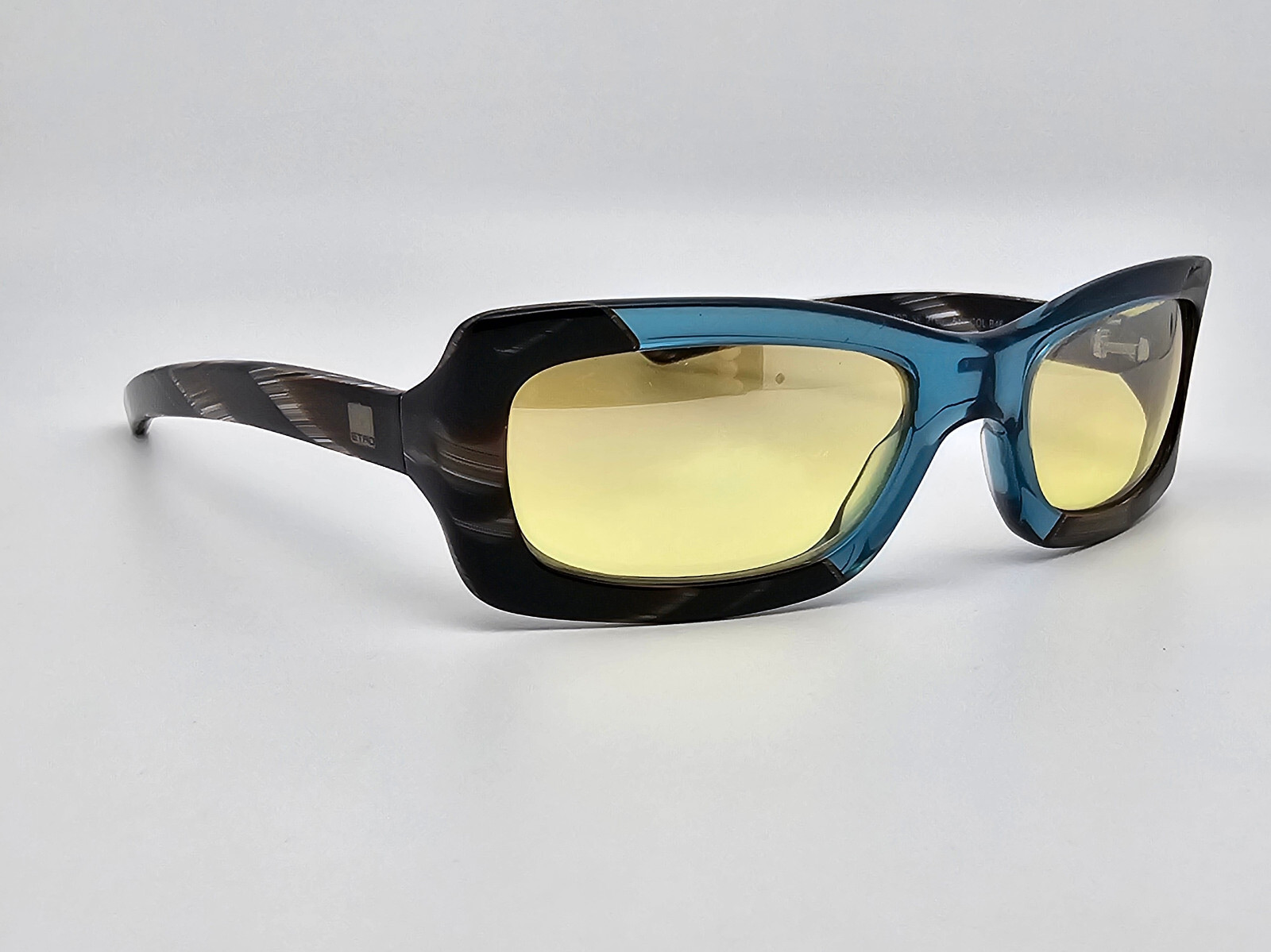 Etro Mod. SE 9760 51 Col. B46 Crystal Blue Horn Frame Yellow Lens Sunglasses