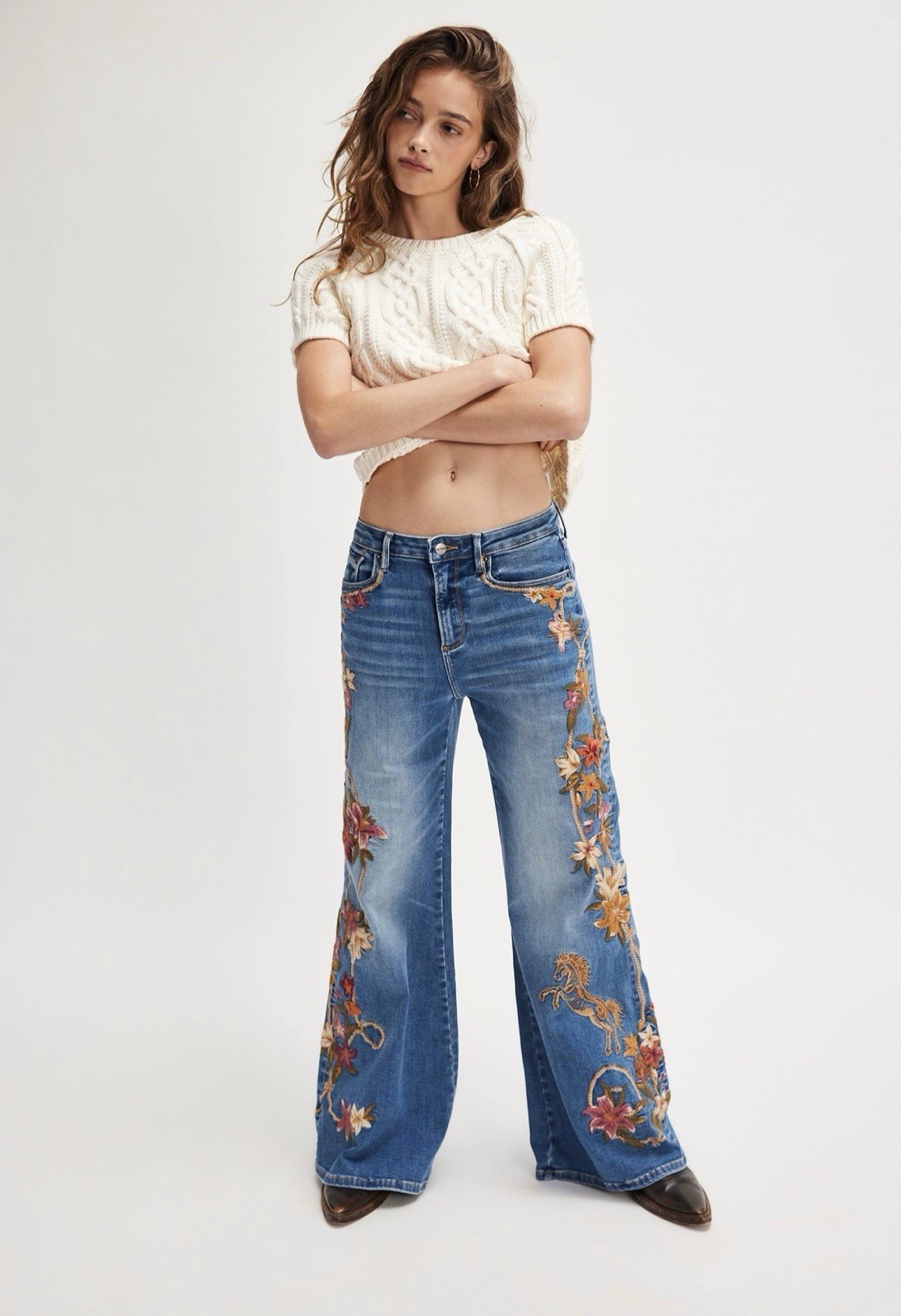 Free People Driftwood Penelope Embroidered Flare Jean Floral Tiger Rope 25/L NWT Free People Driftwood Penelope Embroidered Flare Jean Floral Tiger Rope 25/L NWT