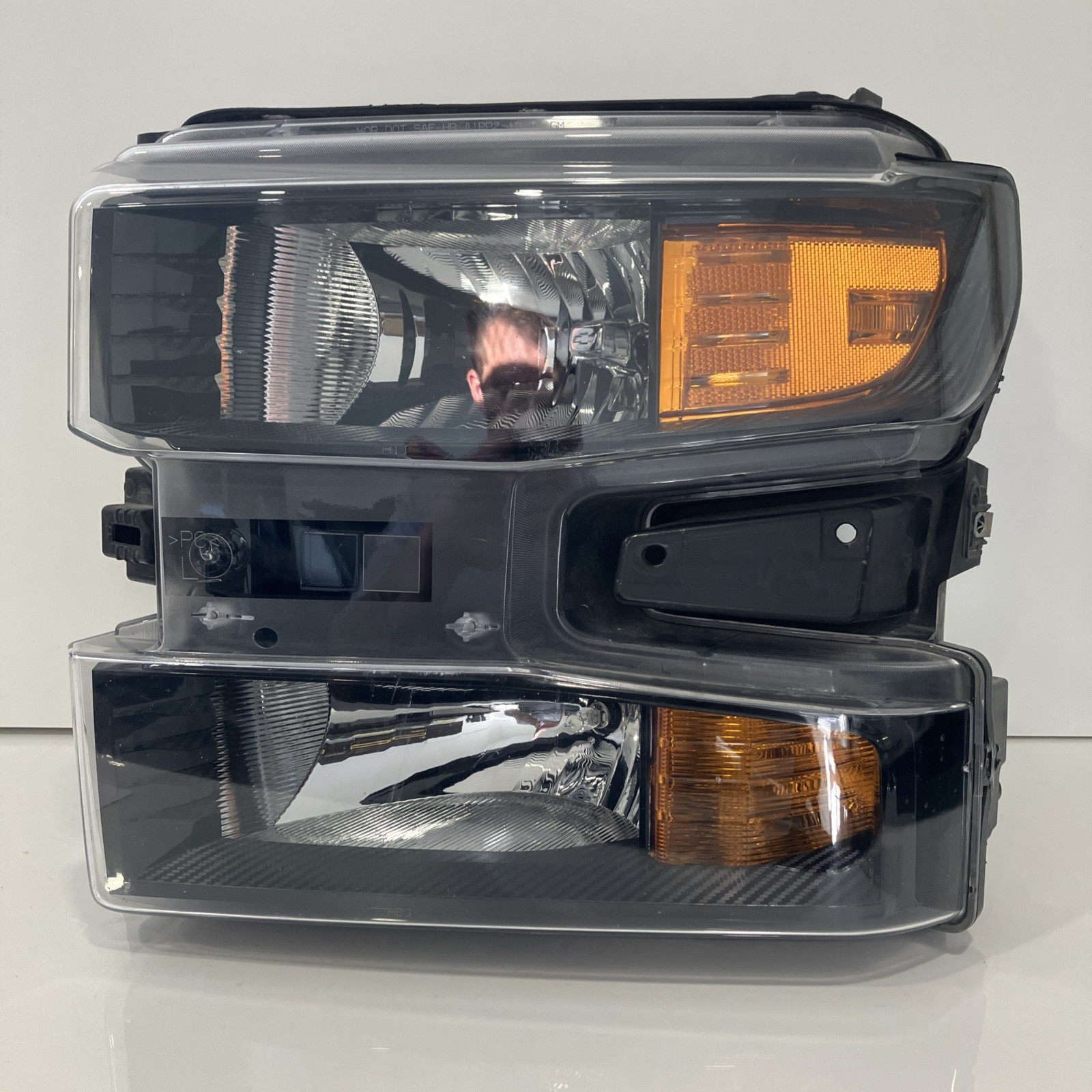 2019 - 2022 Chevrolet Silverado Driver Left LH Halogen Headlight OEM 3079