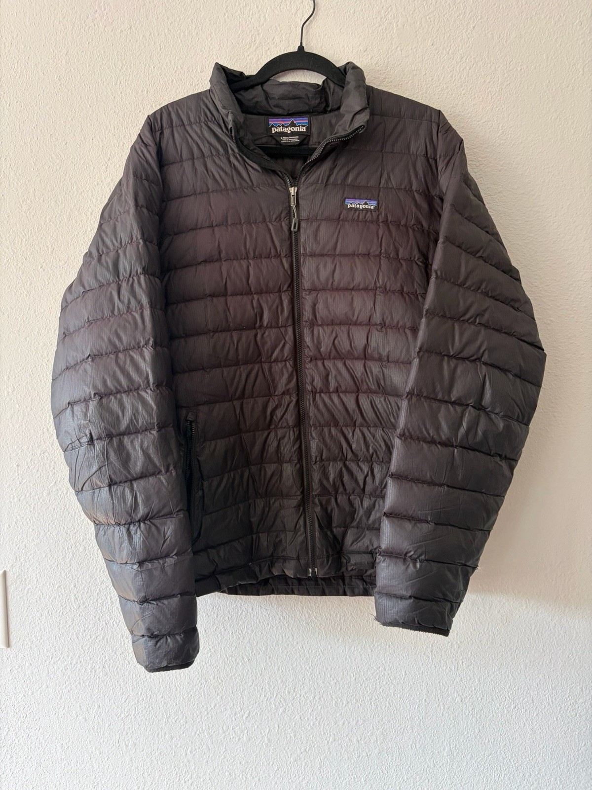 Patagonia Men’s Down Sweater Jacket Large Black Puffer Full Zip 84674FA14 Patagonia Men’s Down Sweater Jacket Large Black Puffer Full Zip 84674FA14