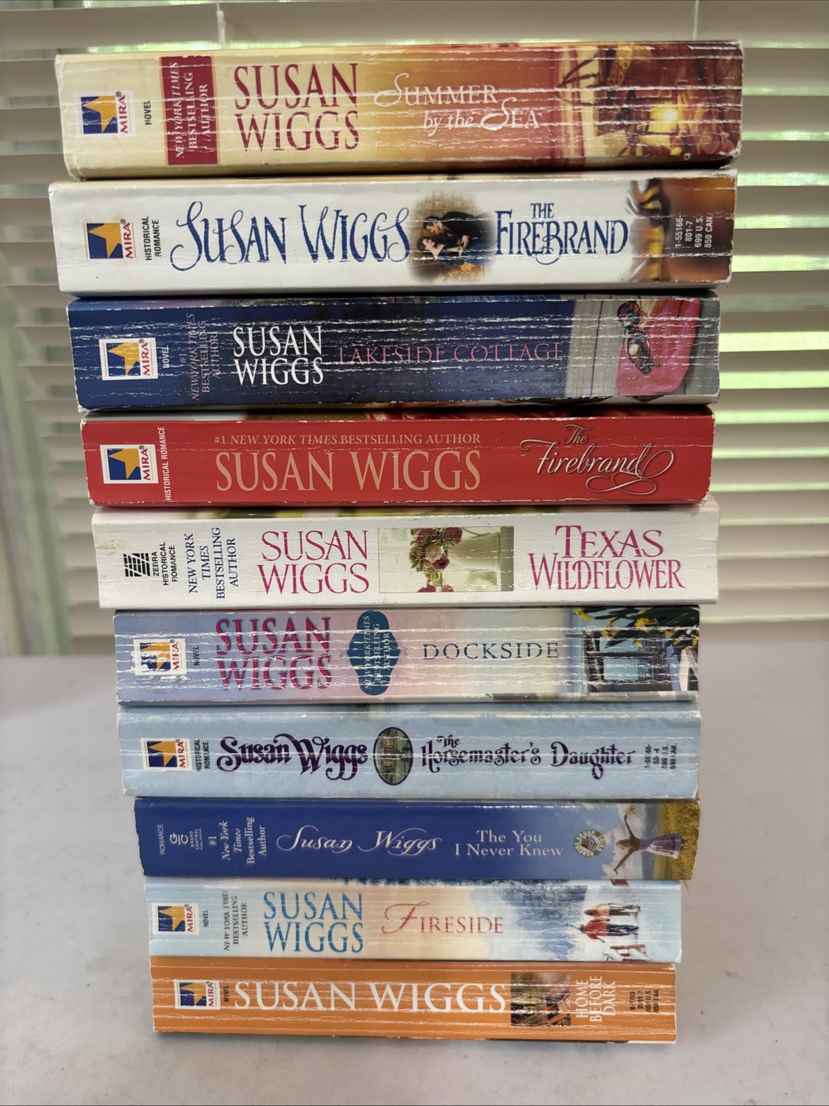 Lot of 10 - Susan Wiggs - Paperback- 