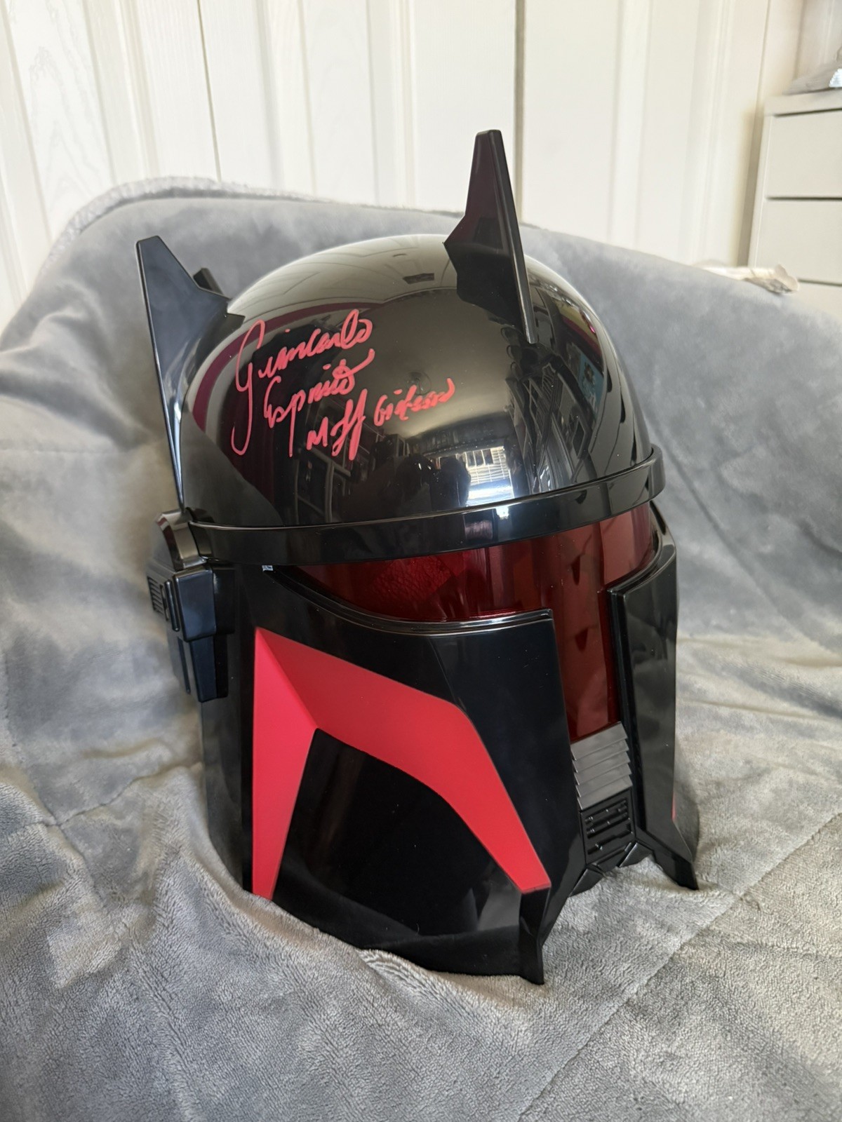 Giancarlo Esposito Signed Moff Gideon The Black Series Helmet Star Wars COA Giancarlo Esposito Signed Moff Gideon The Black Series Helmet Star Wars COA