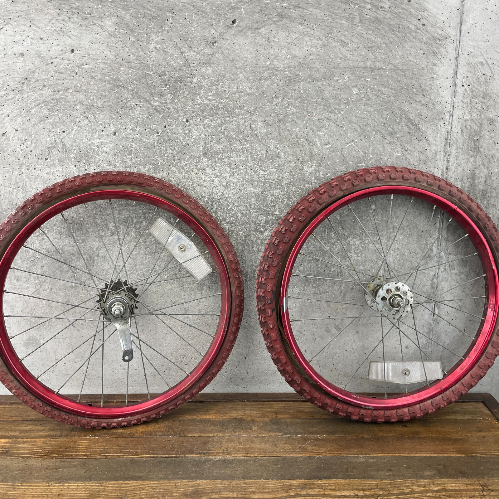 Huffy Pro Thunder Red Wheel Set 1979 Old School BMX ROUGH Steel Tires Vintage