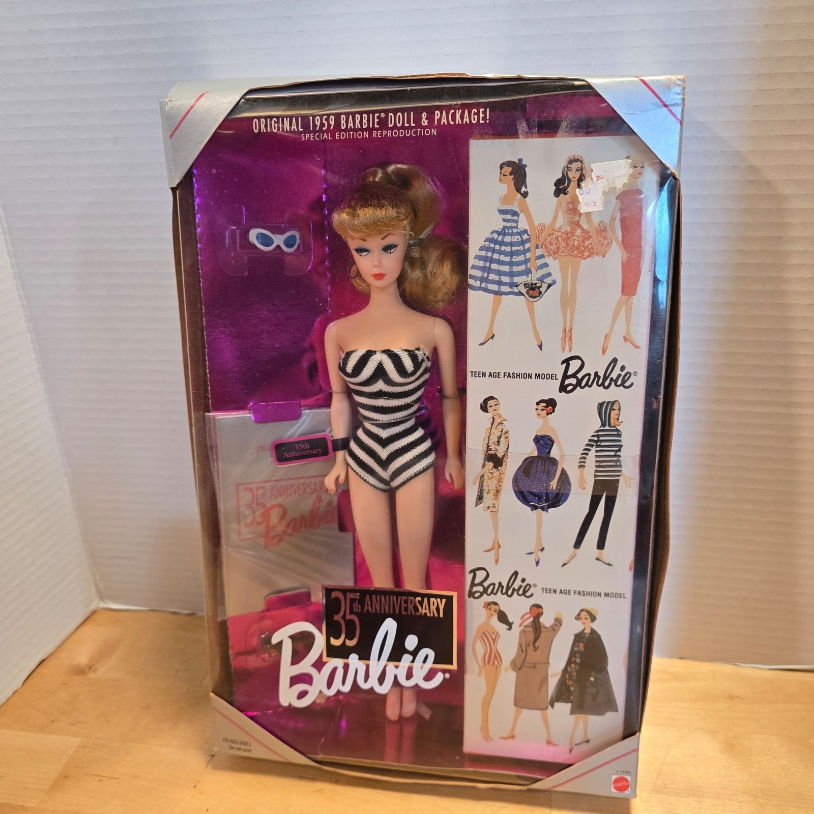 Vintage 1993 Mattel 35th Anniversary Barbie Doll 11590 1959 Repro NIB Blonde