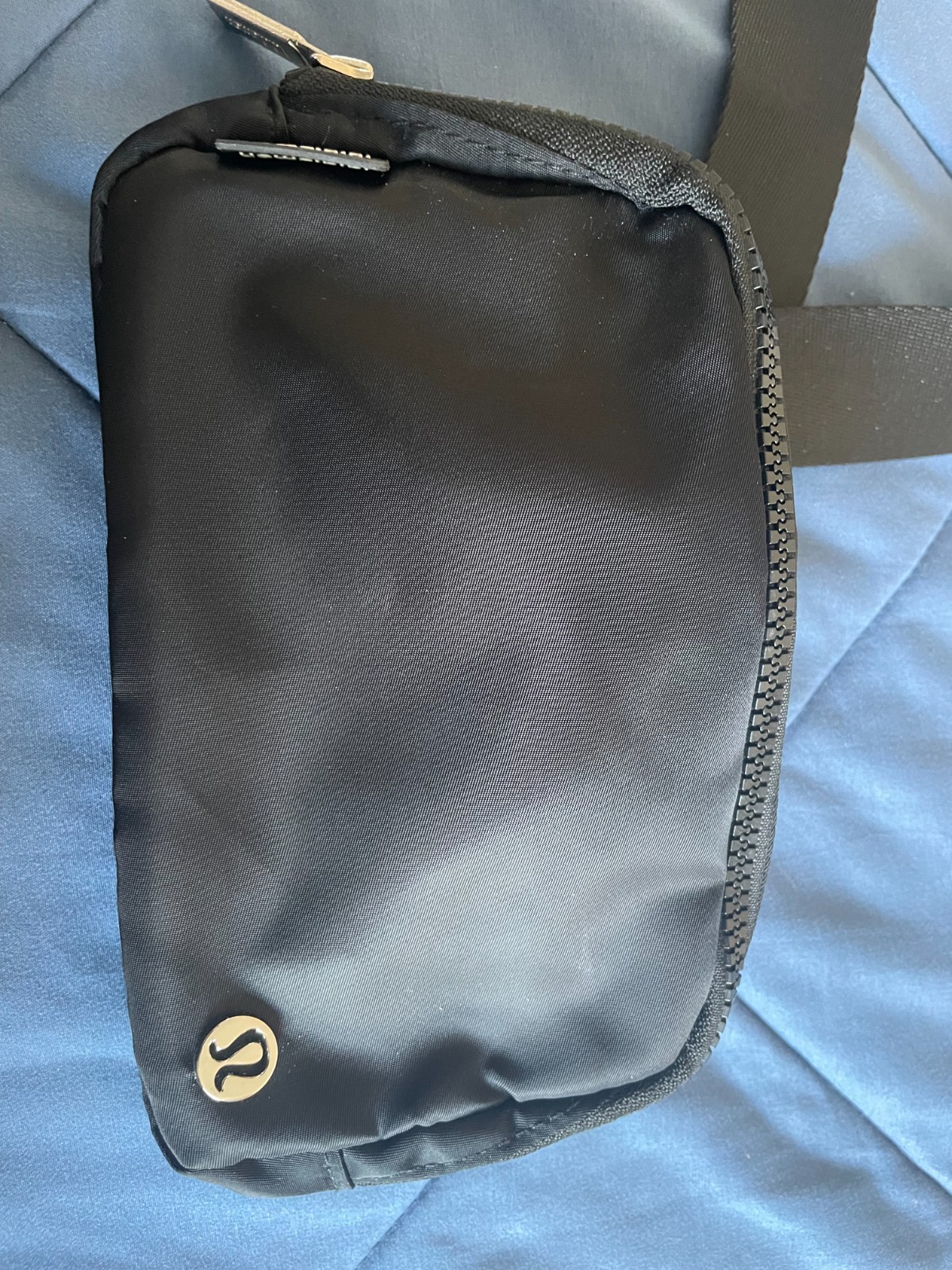 Lululemon Everywhere Belt Bag - Black (142500085) NEW NEVER USED